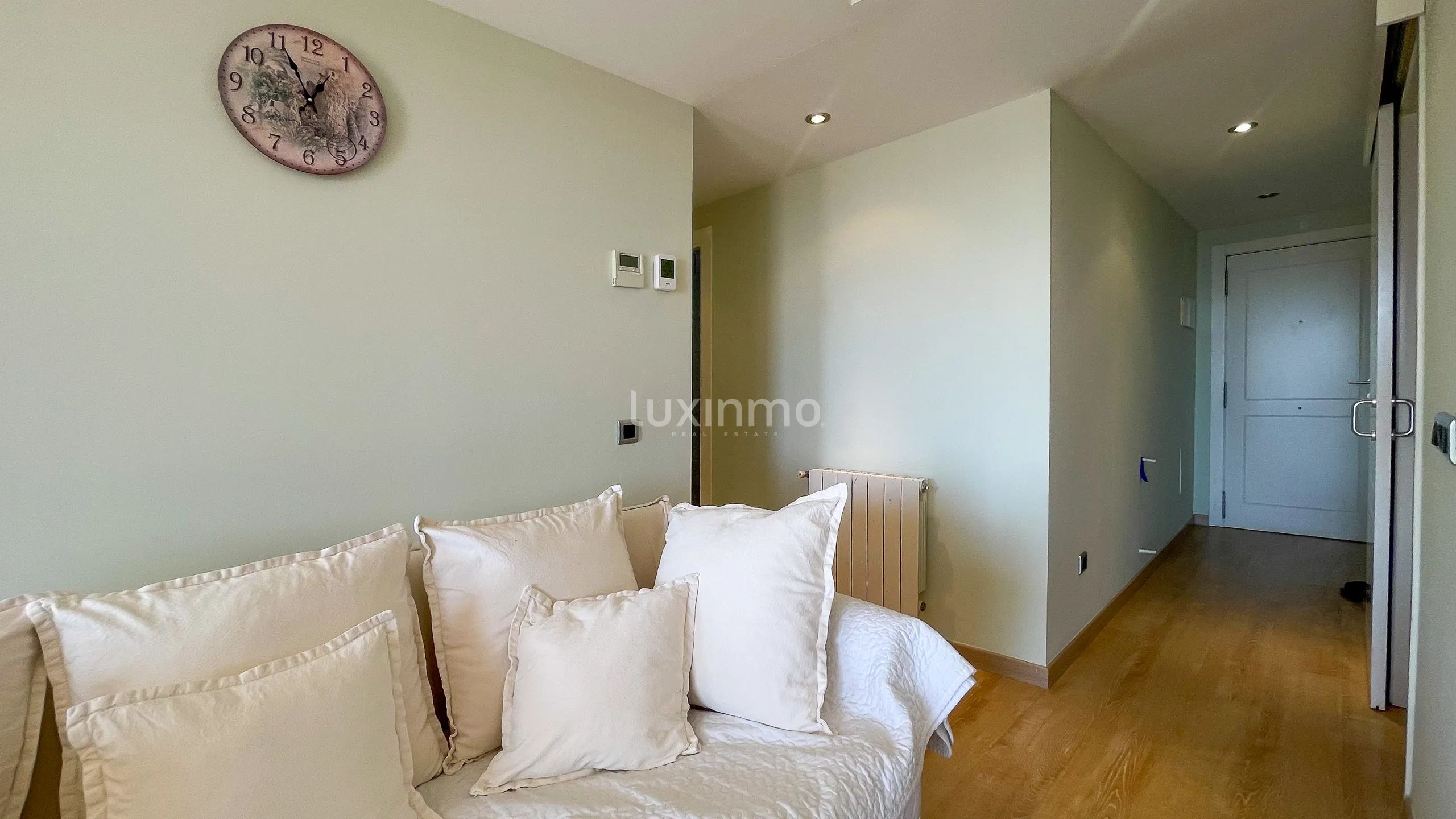 Stunning apartment with sea & mountain views in Mascarat Altea — photo 9