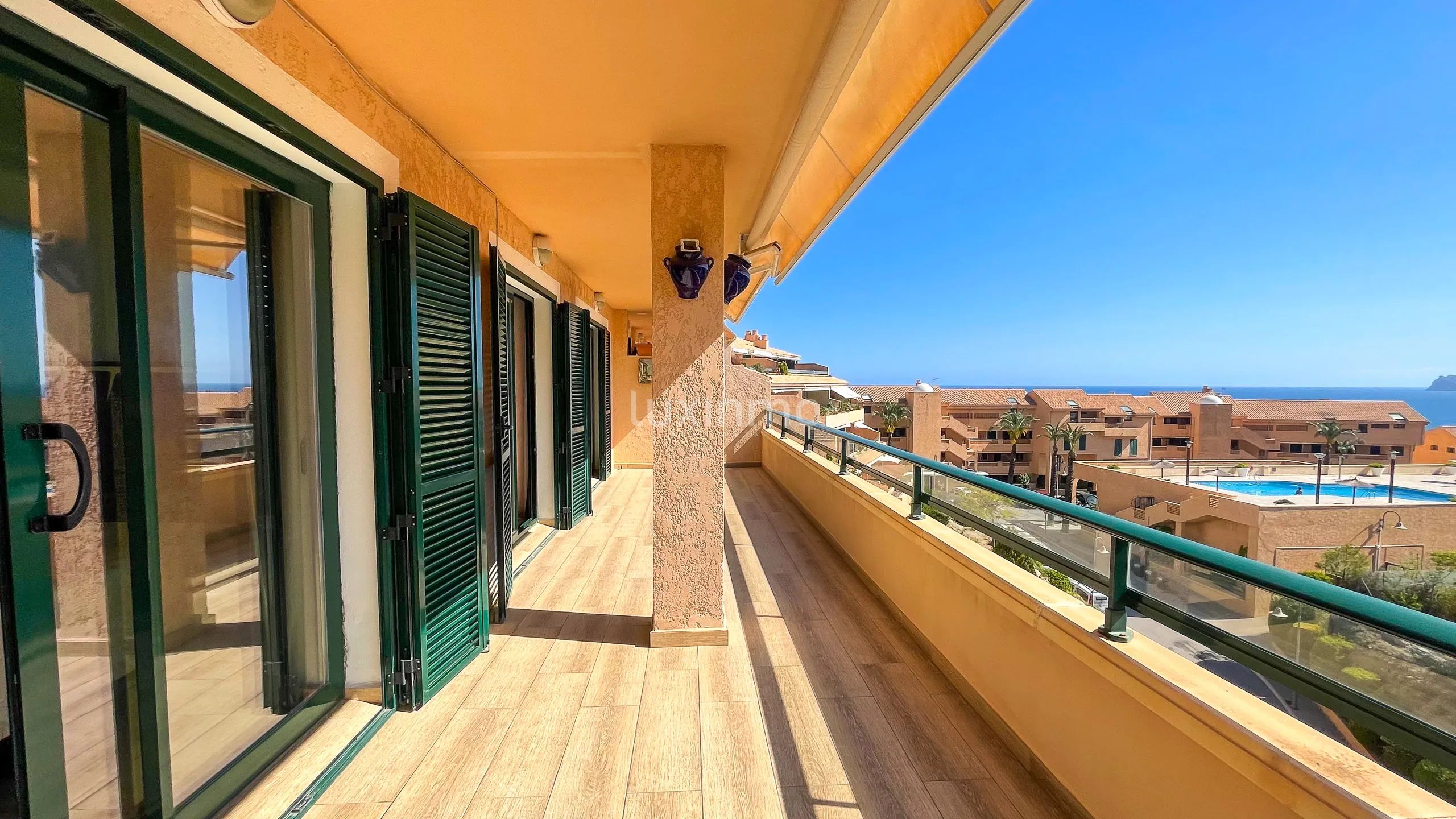 Stunning apartment with sea & mountain views in Mascarat Altea — photo 3