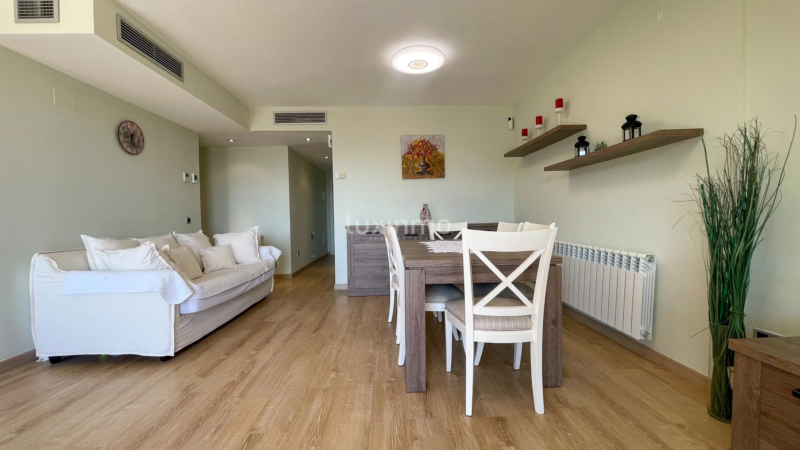 Stunning apartment with sea & mountain views in Mascarat Altea — photo 12