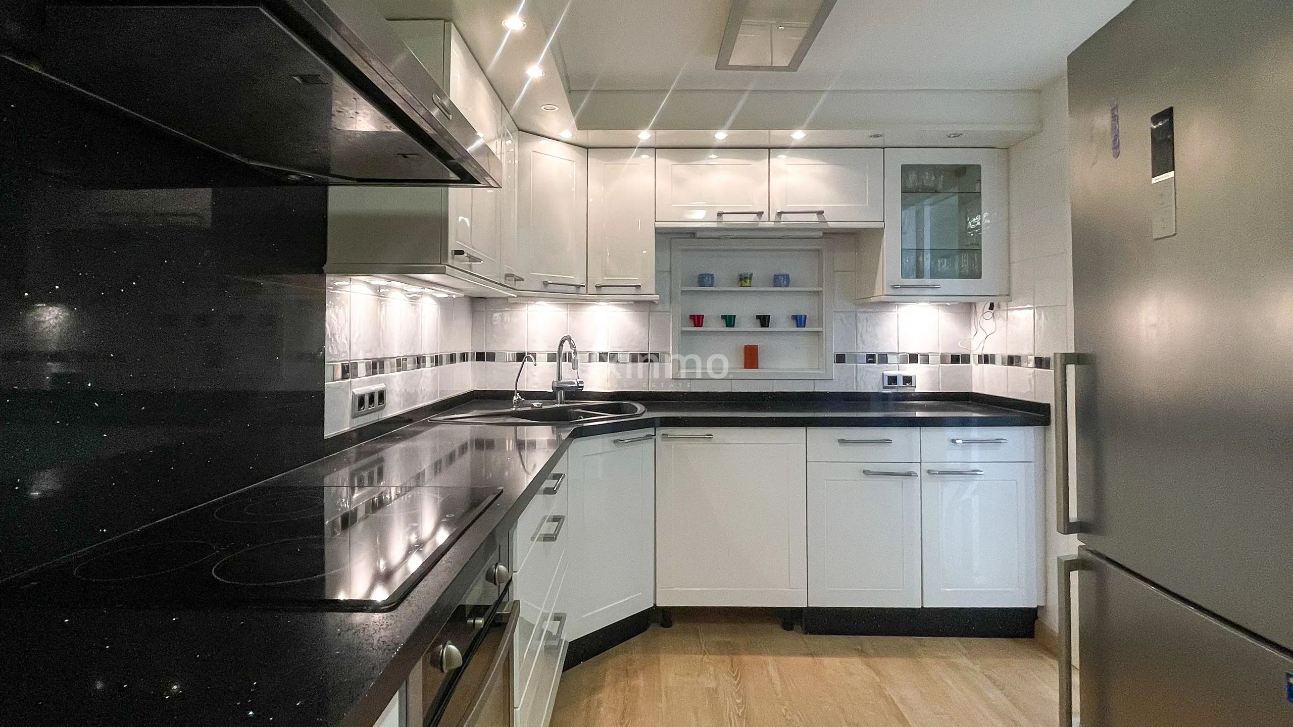 Потрясающие апартаменты с видом на море и горы в Маскарате Альтеа — photo 16