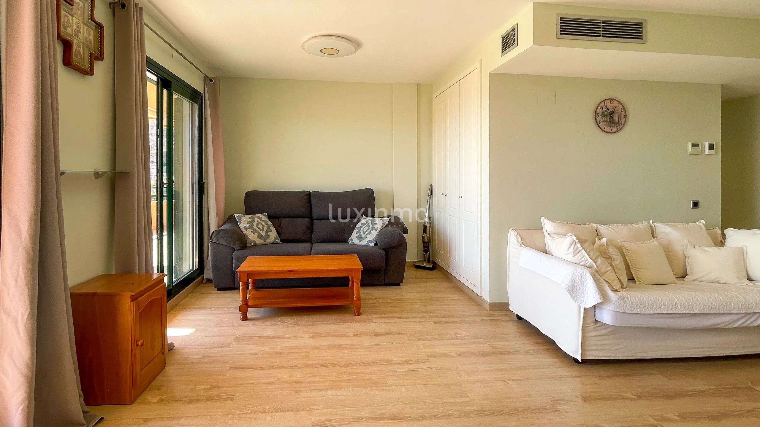 Stunning apartment with sea & mountain views in Mascarat Altea — photo 8
