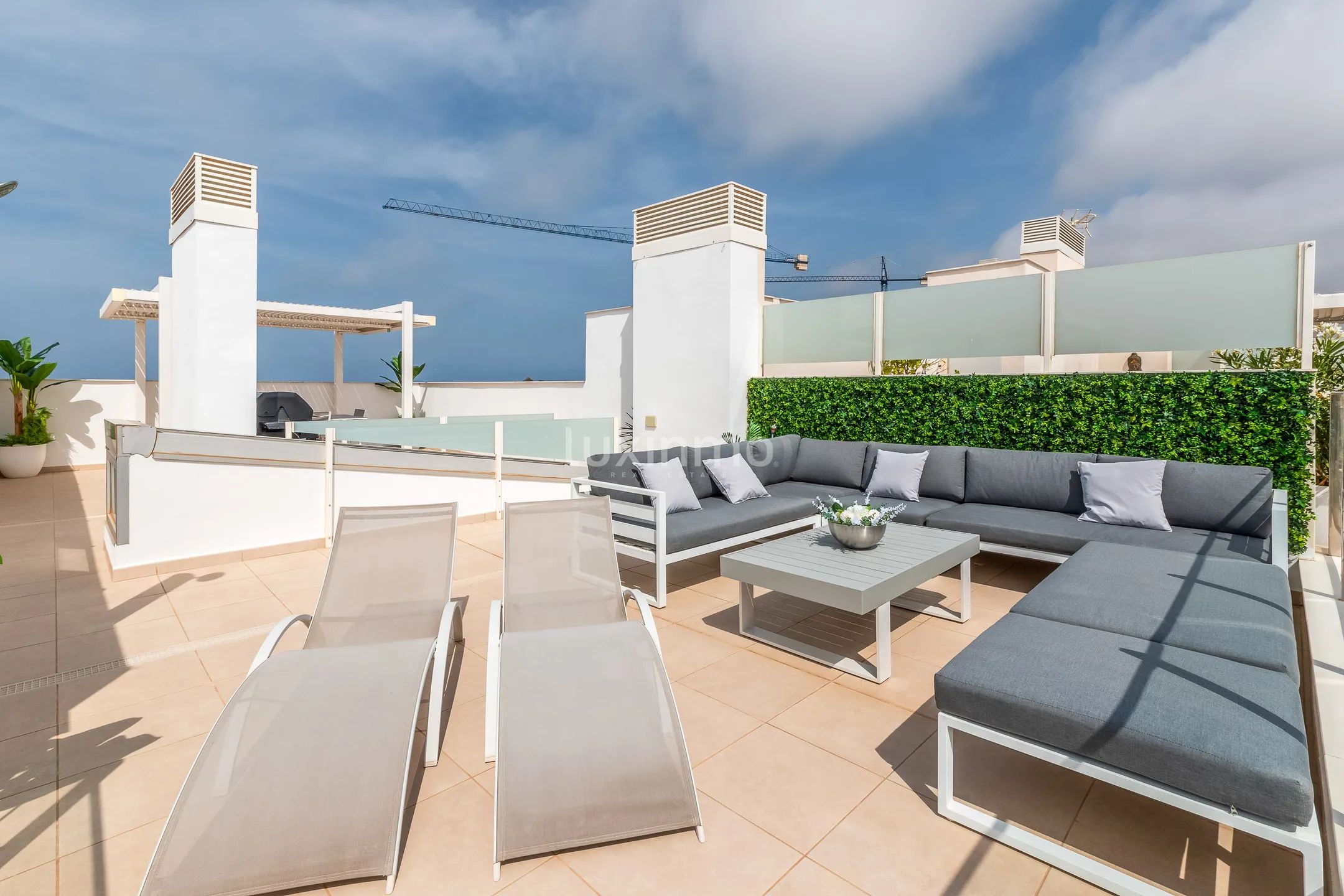 Stunning modern apartment with sea views in Dénia — photo 19