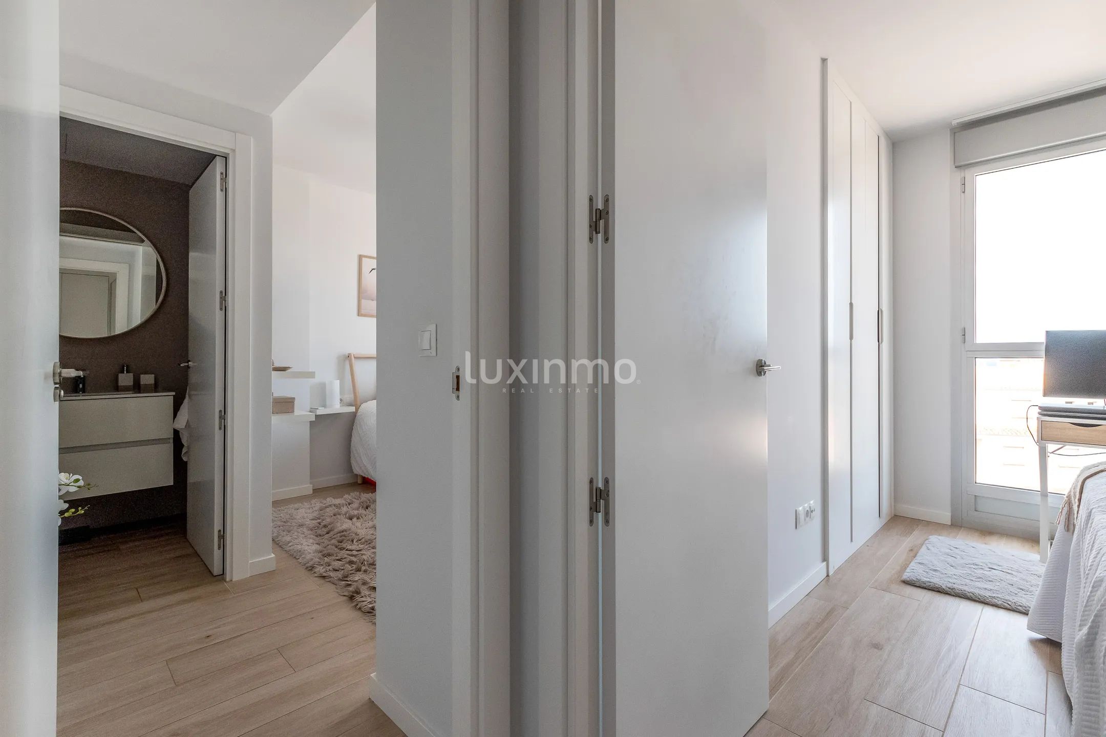 Stunning modern apartment with sea views in Dénia — photo 16