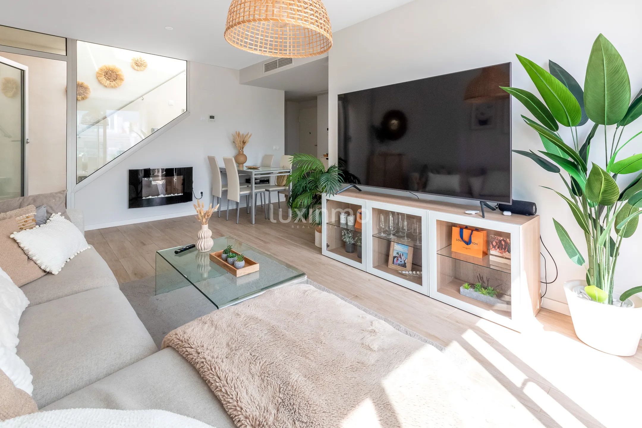 Stunning modern apartment with sea views in Dénia — photo 4