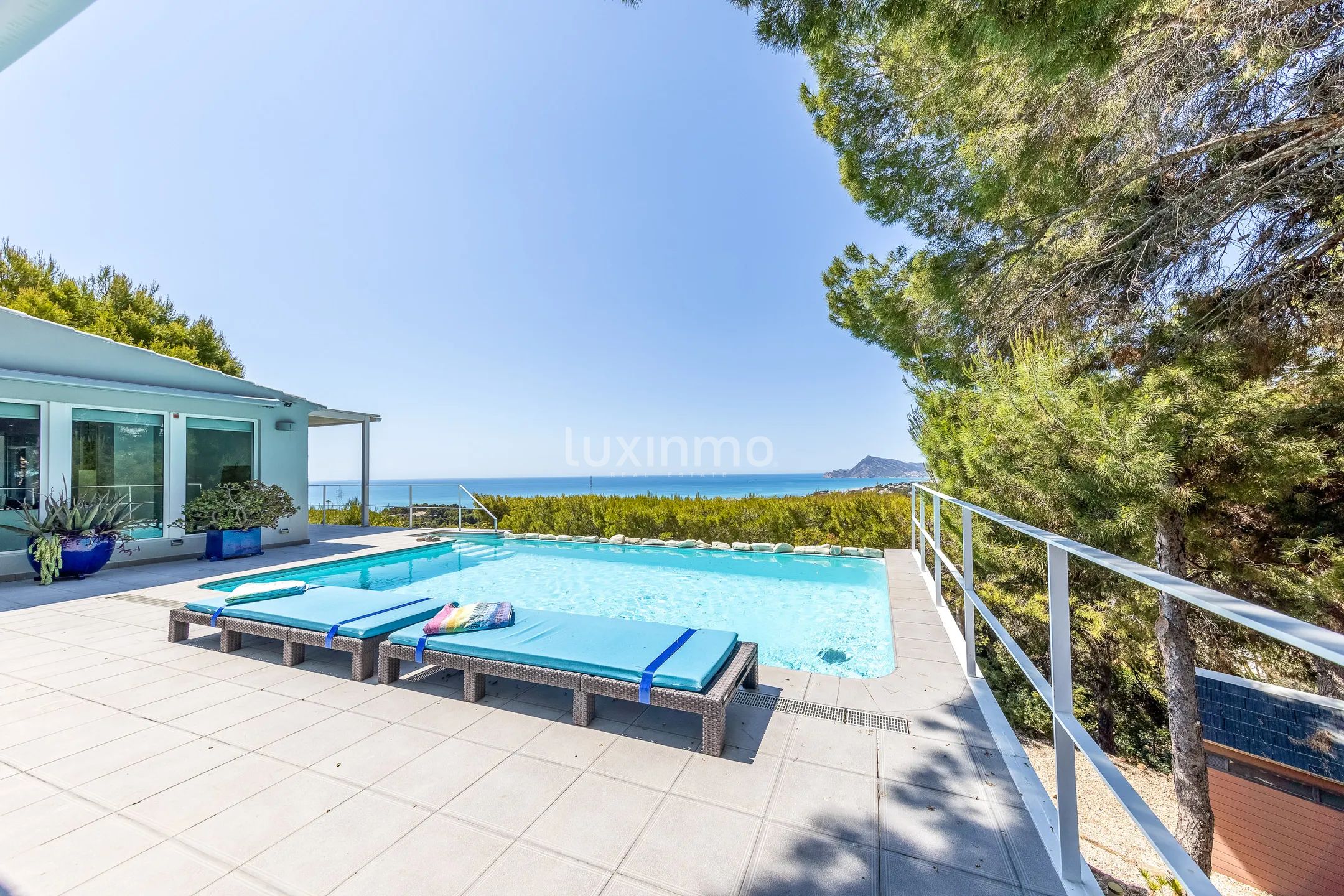 Renoverad villa med 4 sovrum till salu i Altea — photo 1