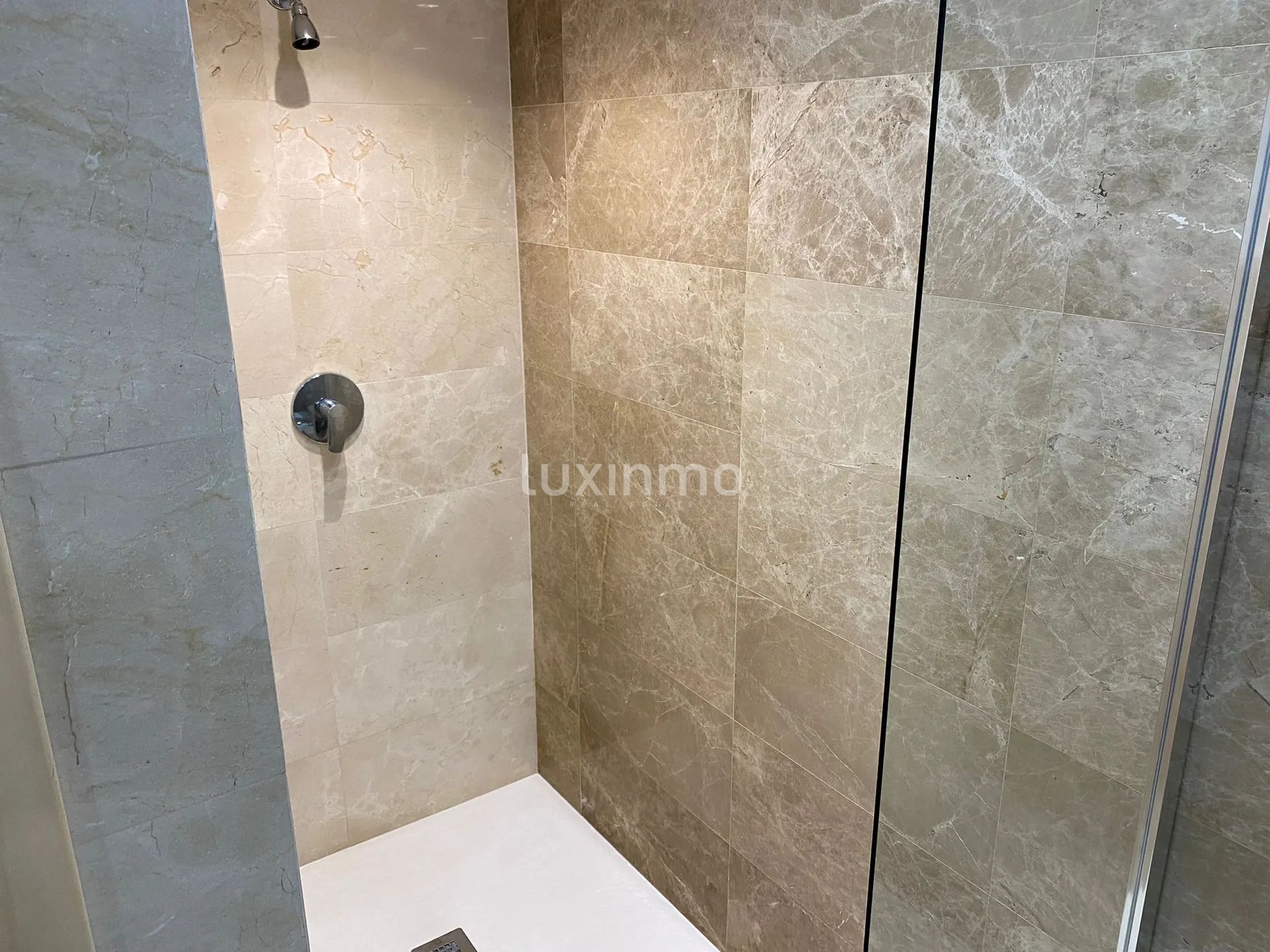 Красивая вилла с бассейном в Финестрате — photo 23
