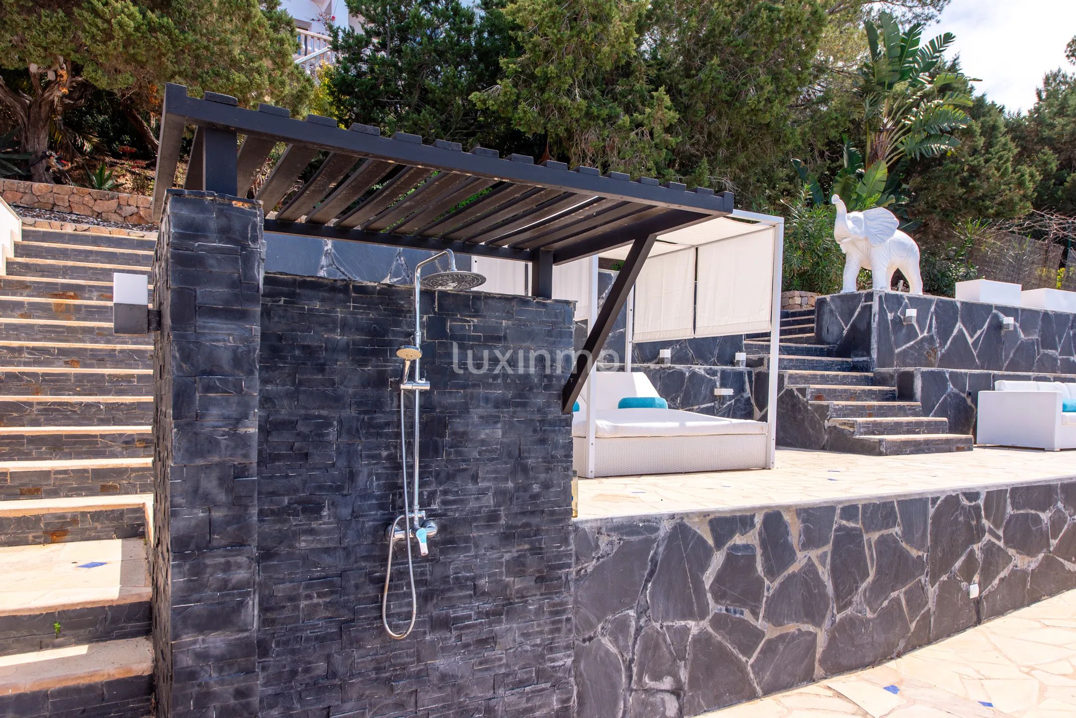 Stunning 8-bedroom mediterranean villa with sea view — photo 12