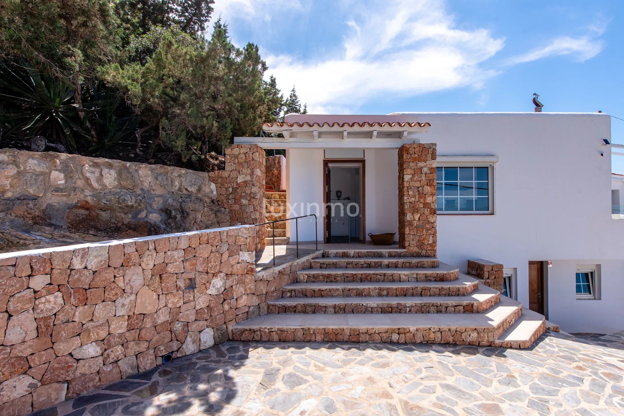 Stunning 8-bedroom mediterranean villa with sea view — photo 8