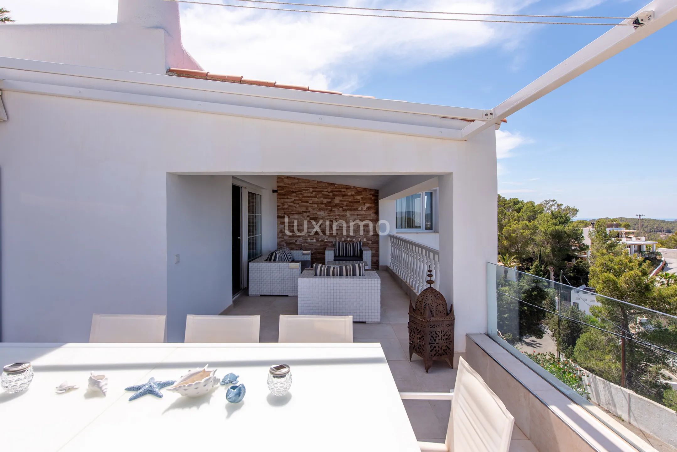 Stunning 8-bedroom mediterranean villa with sea view — photo 33