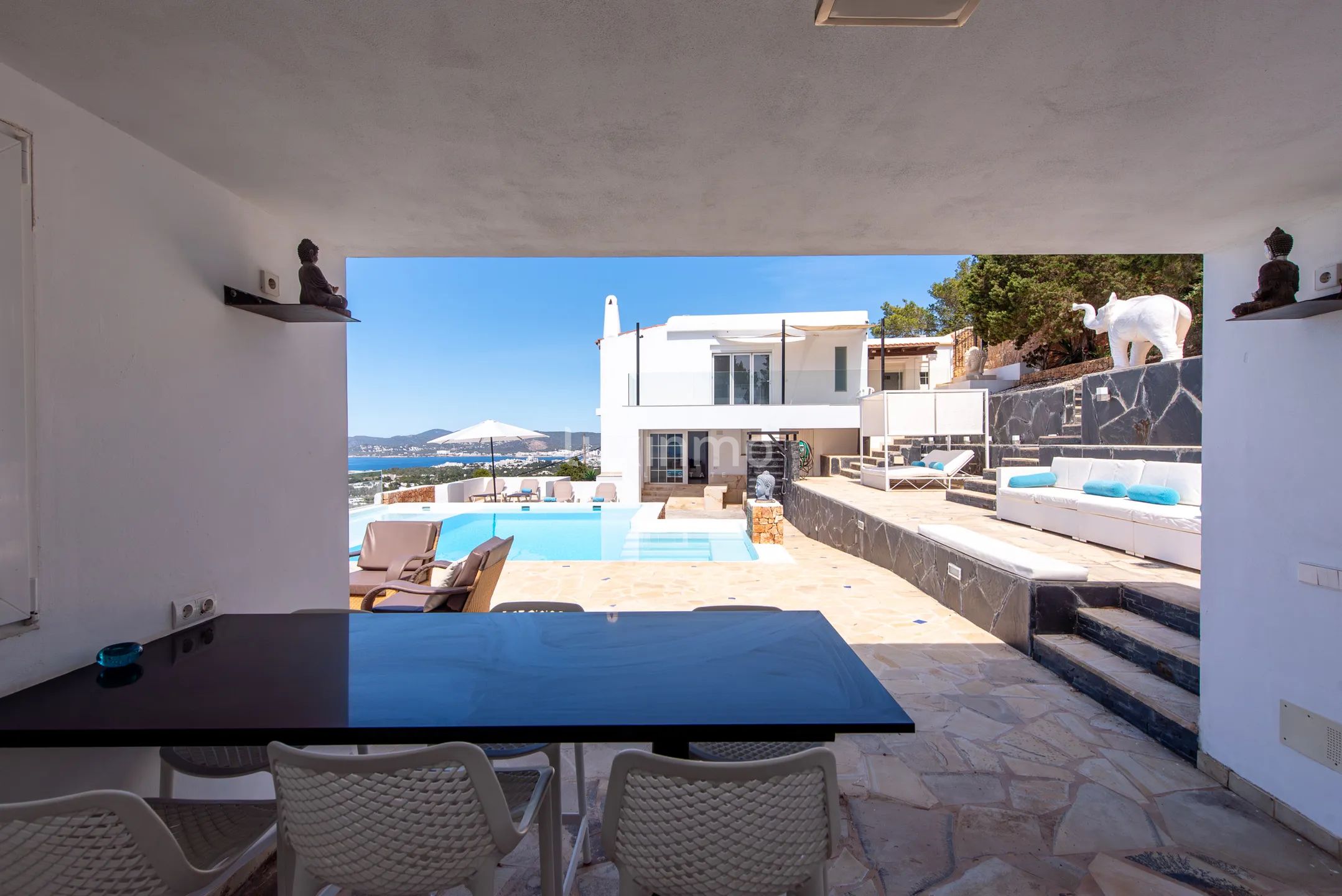 Stunning 8-bedroom mediterranean villa with sea view — photo 14