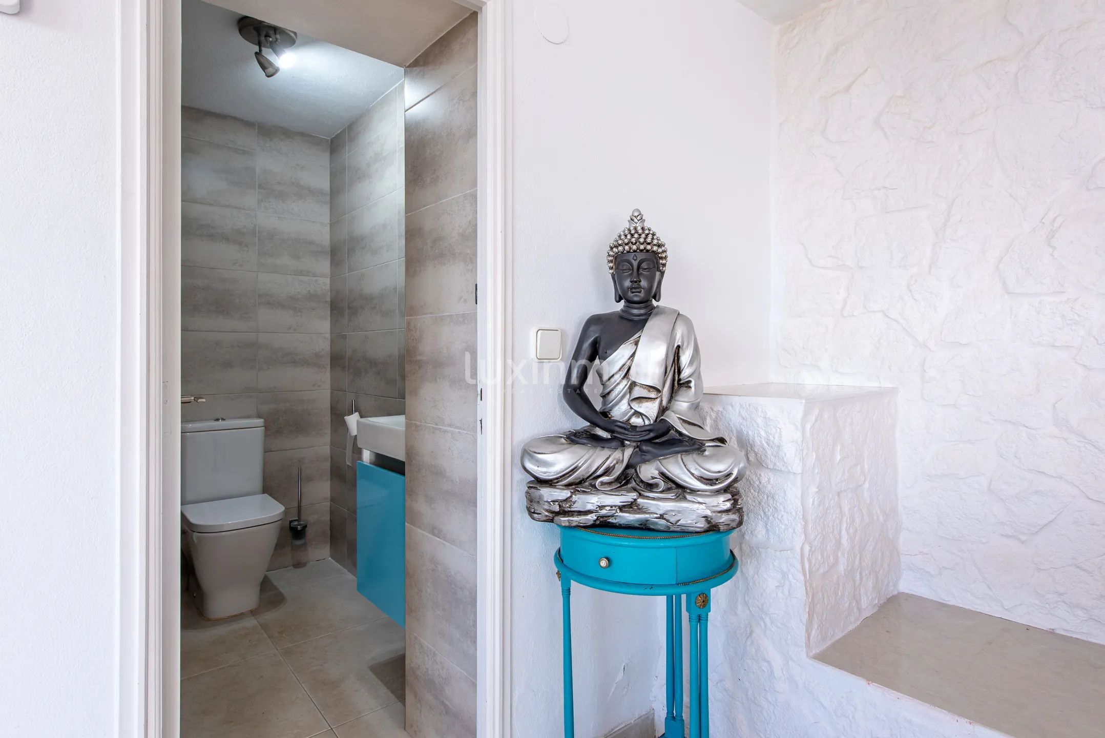 Stunning 8-bedroom mediterranean villa with sea view — photo 38