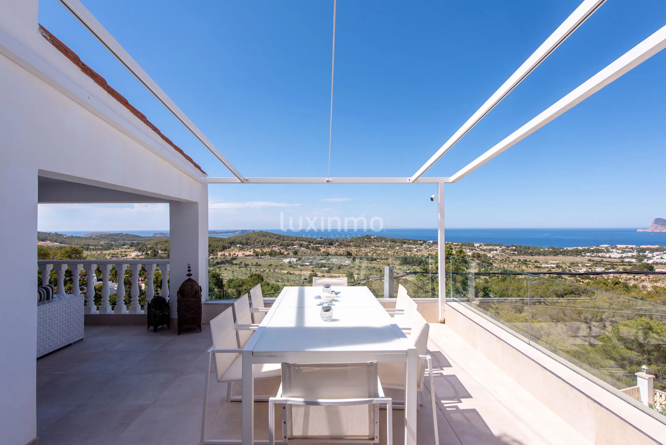 Stunning 8-bedroom mediterranean villa with sea view — photo 35