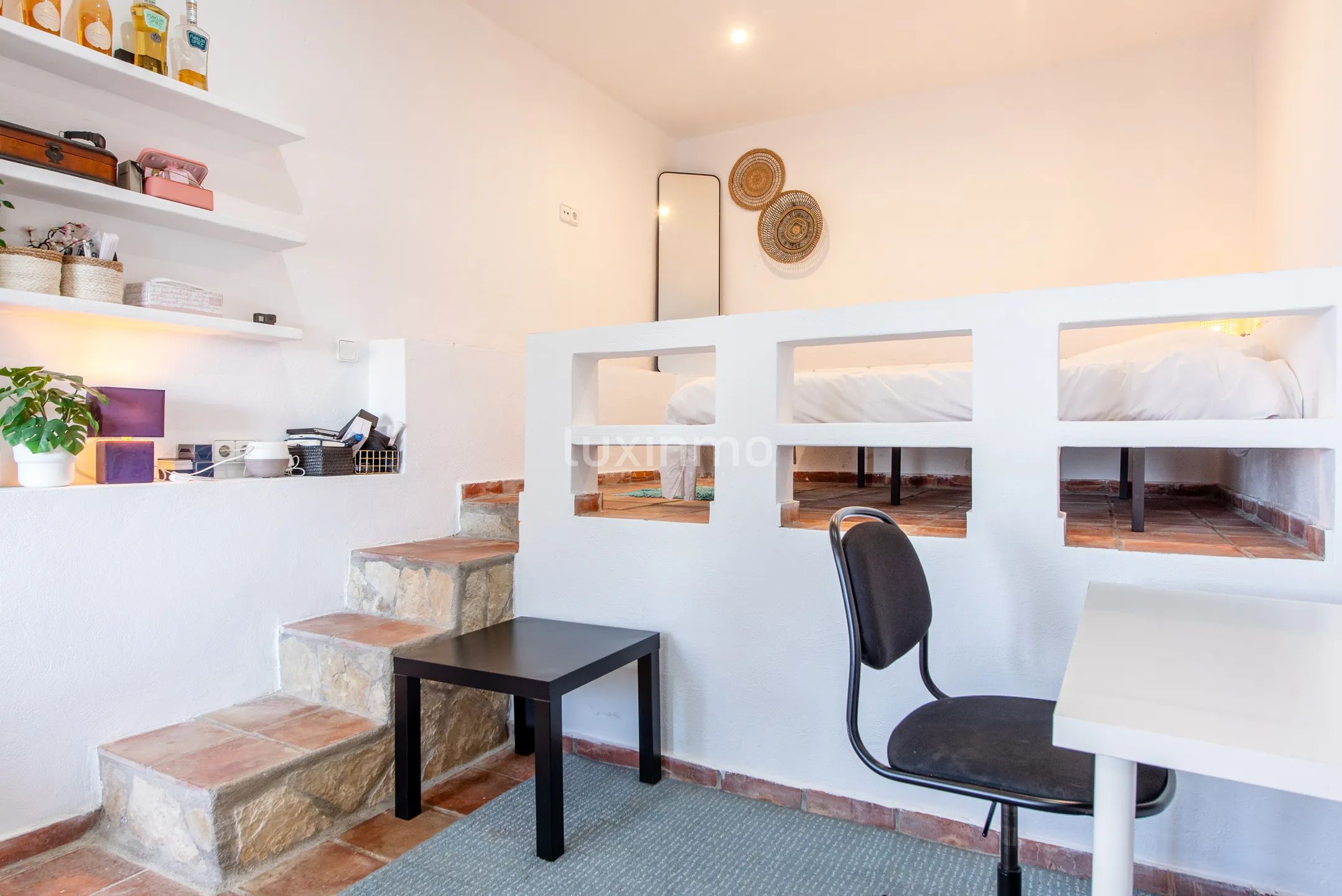 Stunning 8-bedroom mediterranean villa with sea view — photo 39