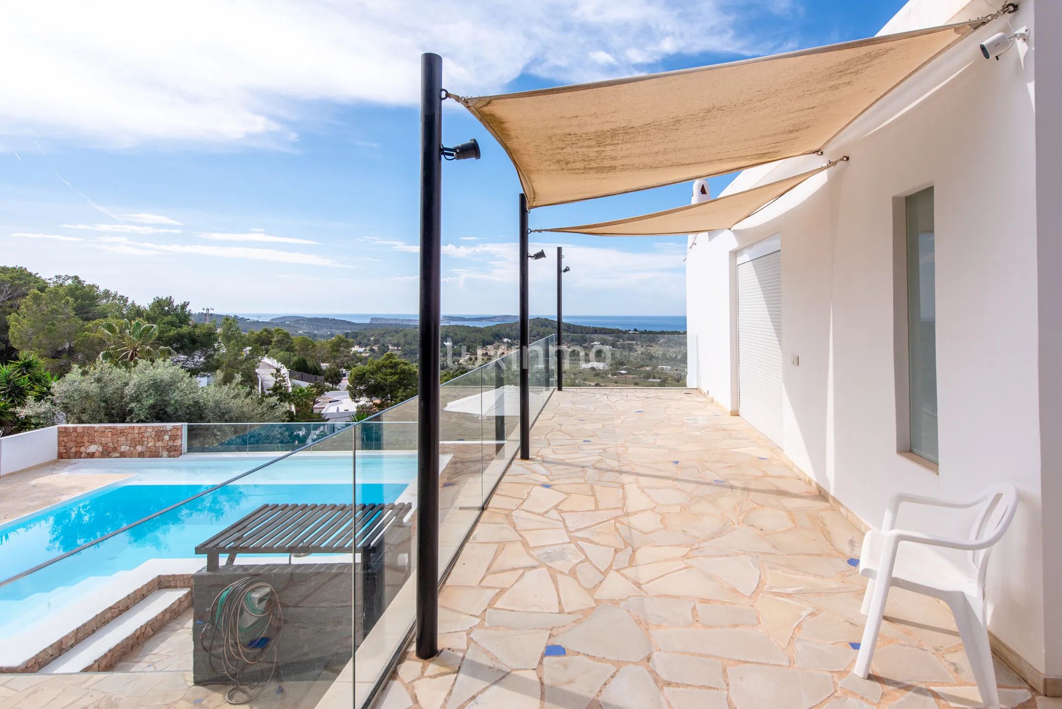 Stunning 8-bedroom mediterranean villa with sea view — photo 37