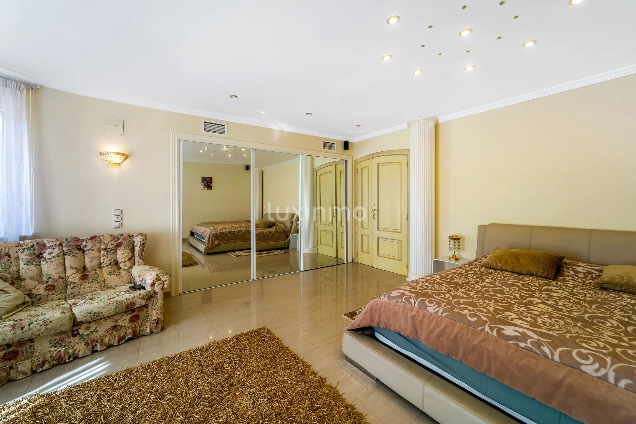 Hus med mycket avskildhet i kolonialstil i Campello — photo 18