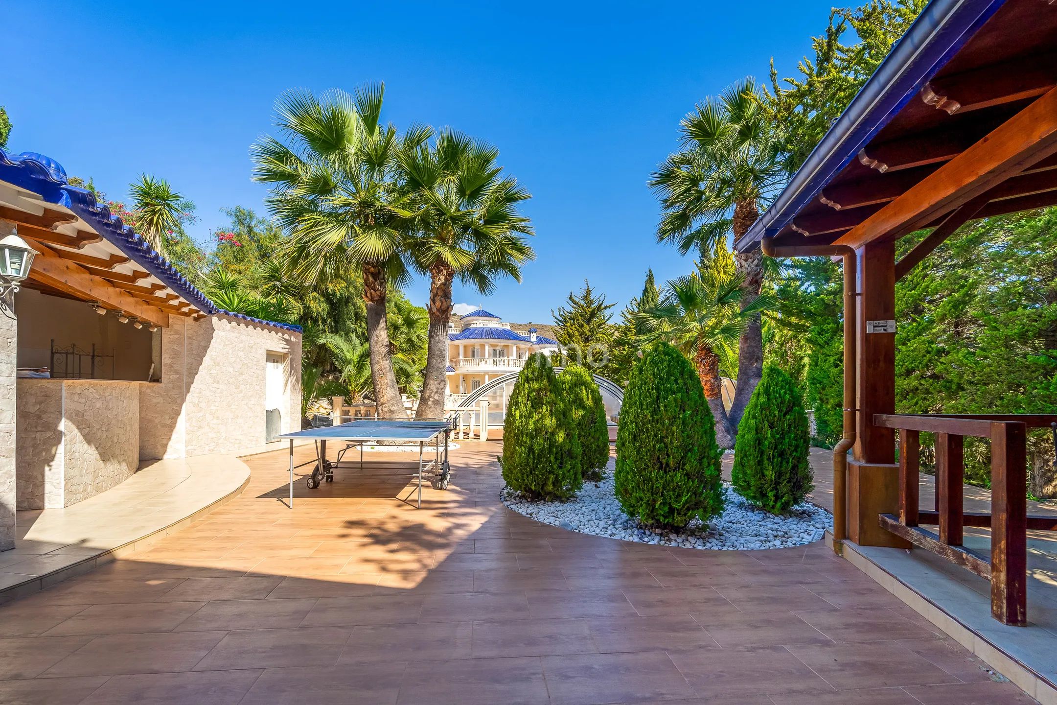 Hus med mycket avskildhet i kolonialstil i Campello — photo 36