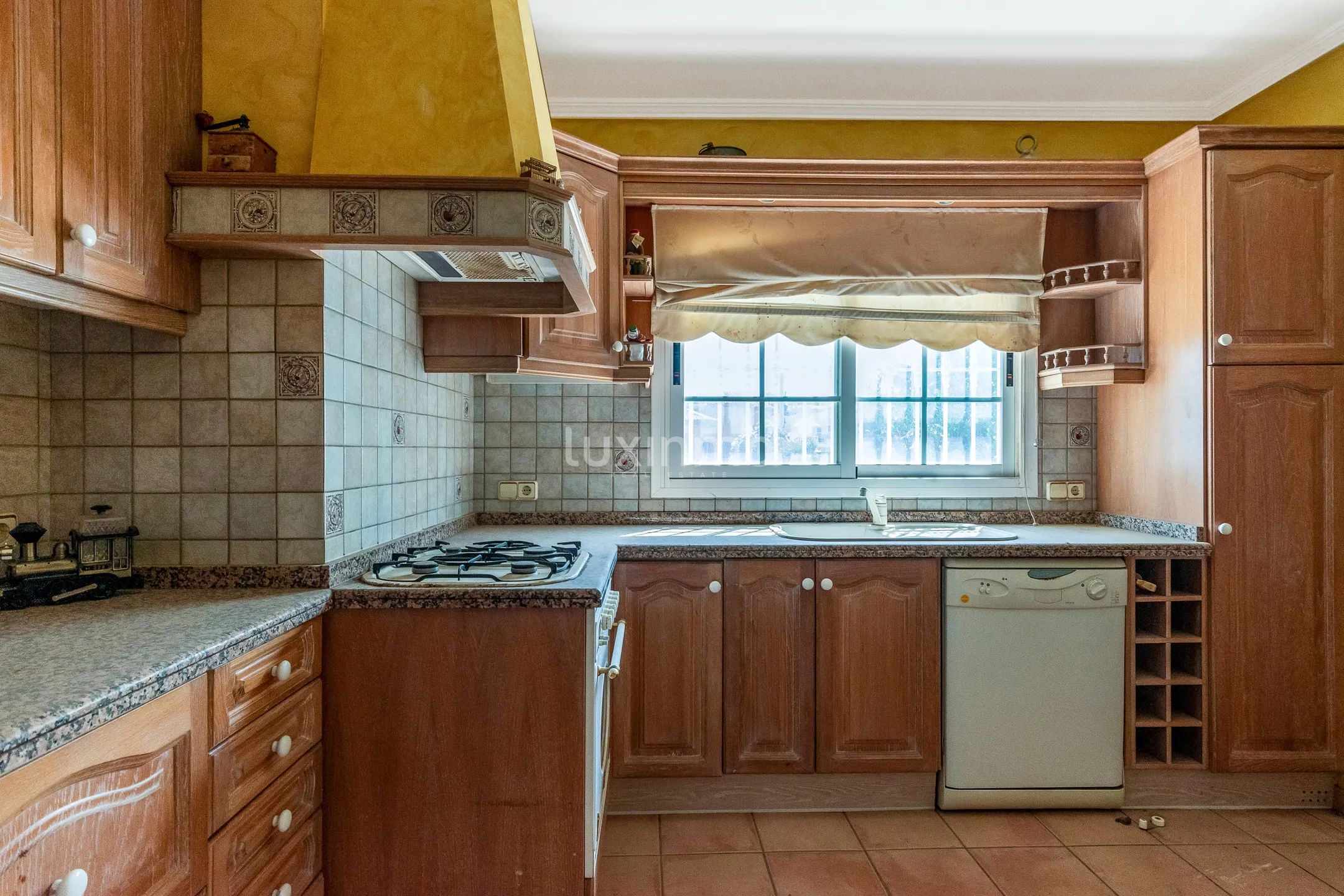 Villa for sale in La Nucia with sea & mountain views — photo 10