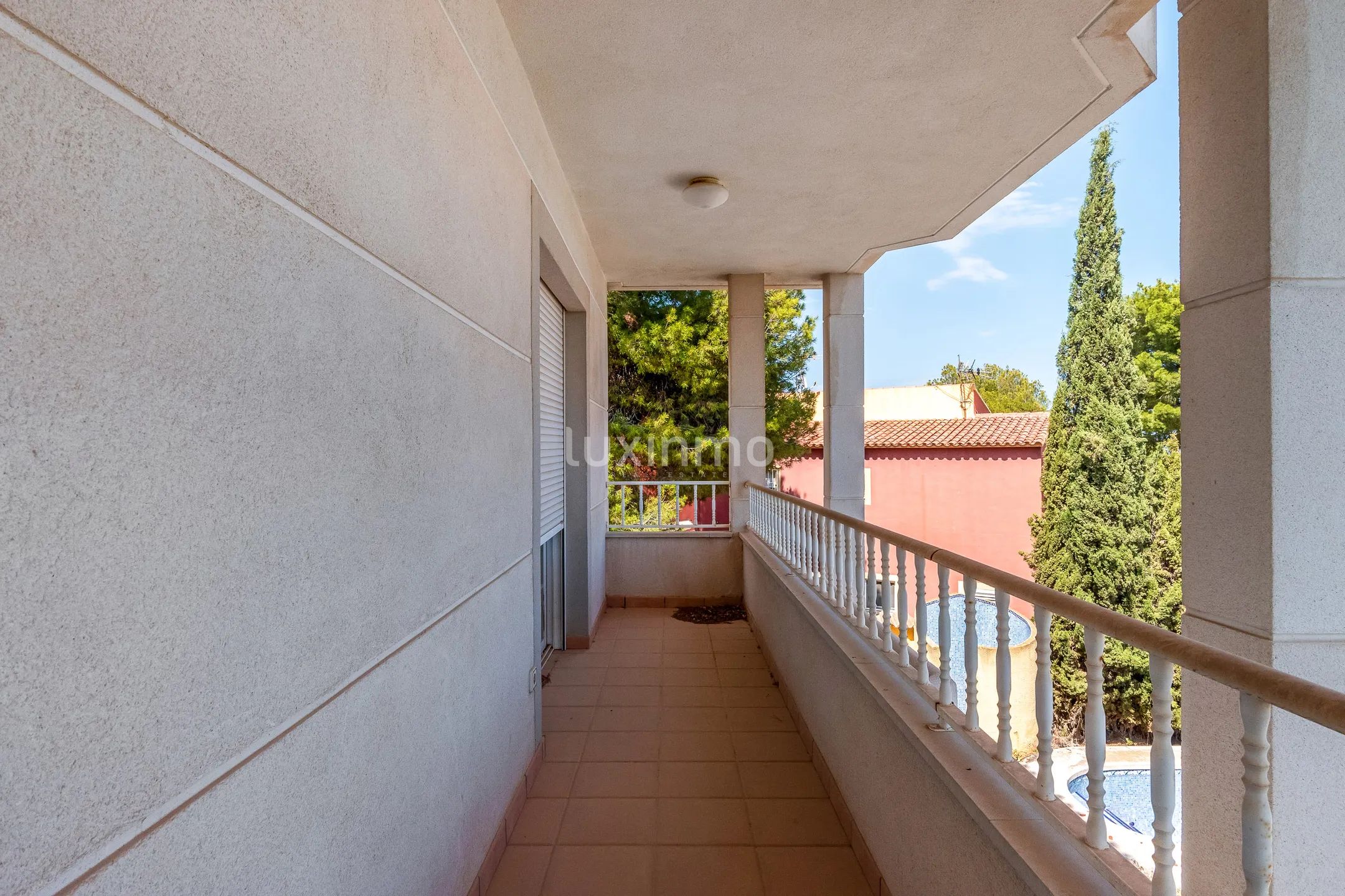 Chalet en venta en La Nucia con vistas al mar y montaña — photo 23