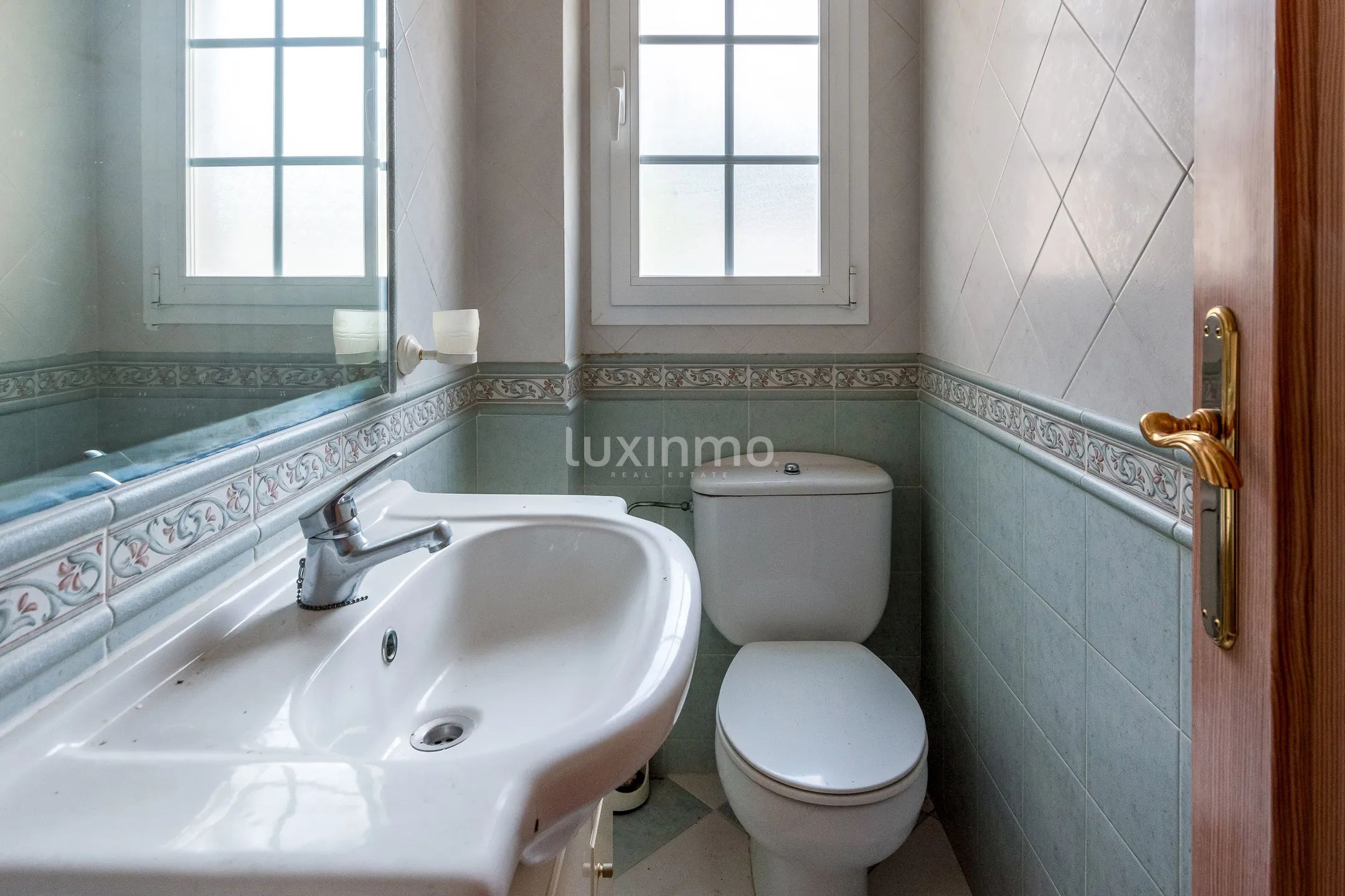 Chalet en venta en La Nucia con vistas al mar y montaña — photo 12