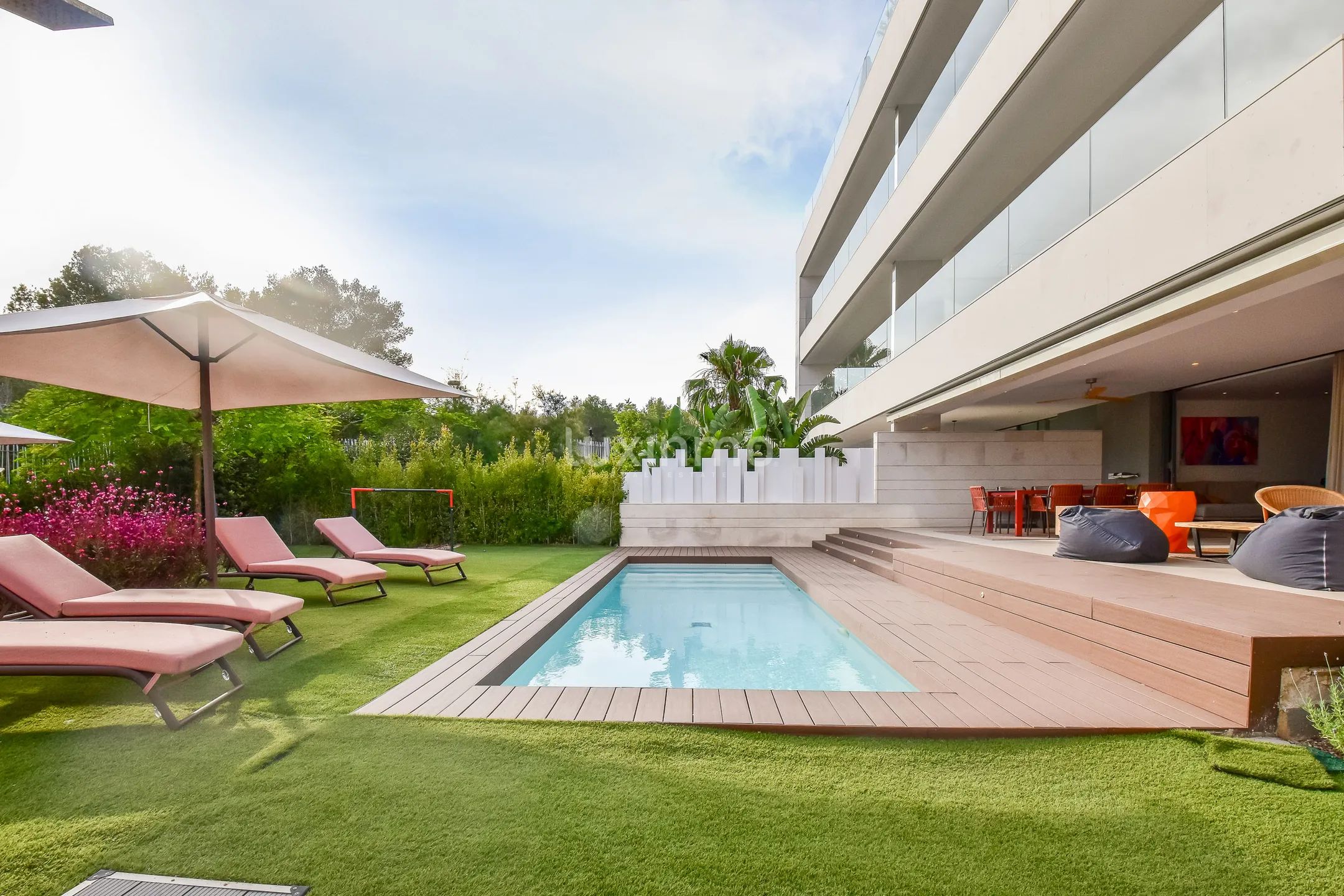 Modern ground floor luxury apartment with sea views in Talamanca — photo 7