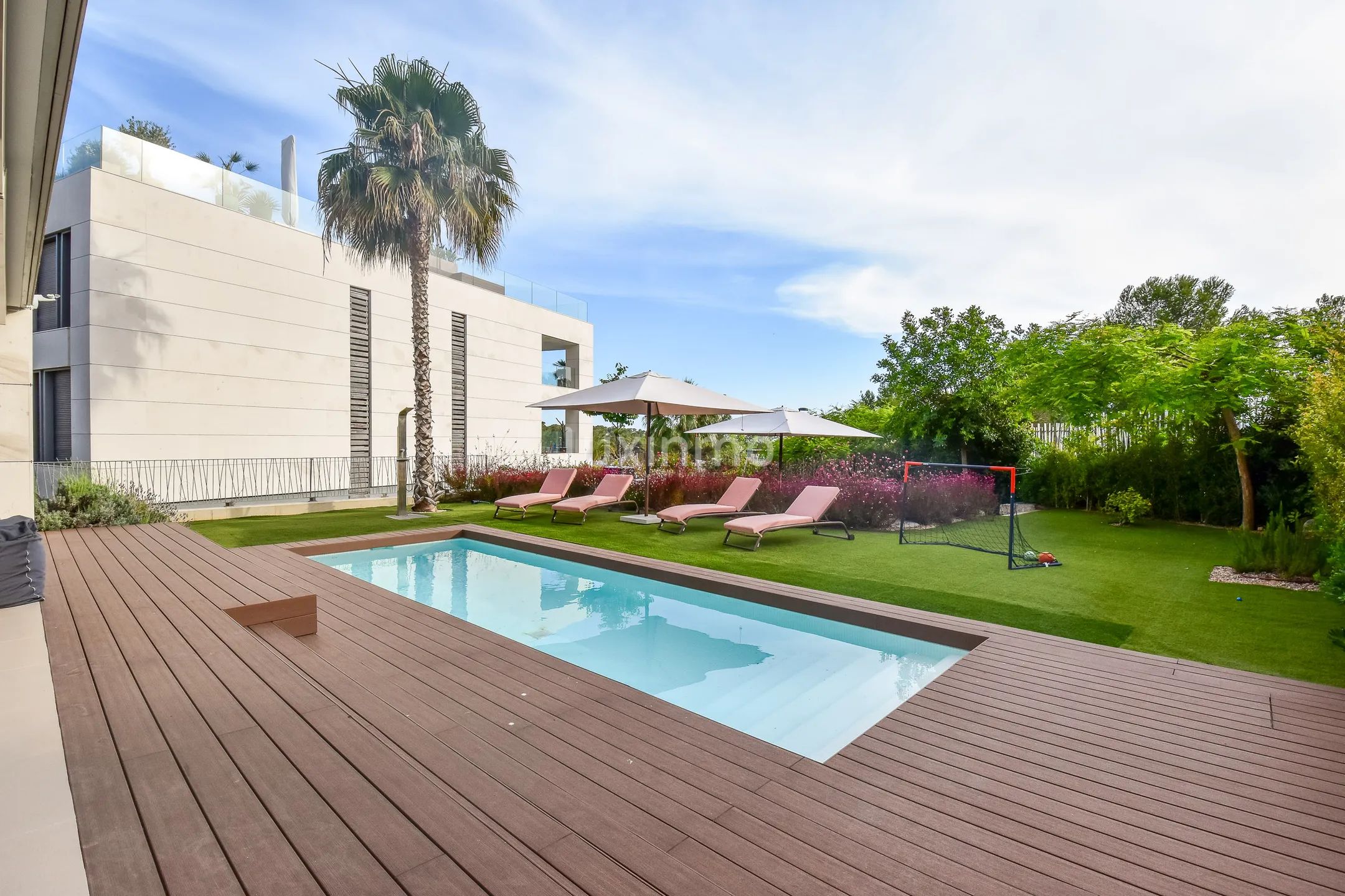 Modern ground floor luxury apartment with sea views in Talamanca — photo 6