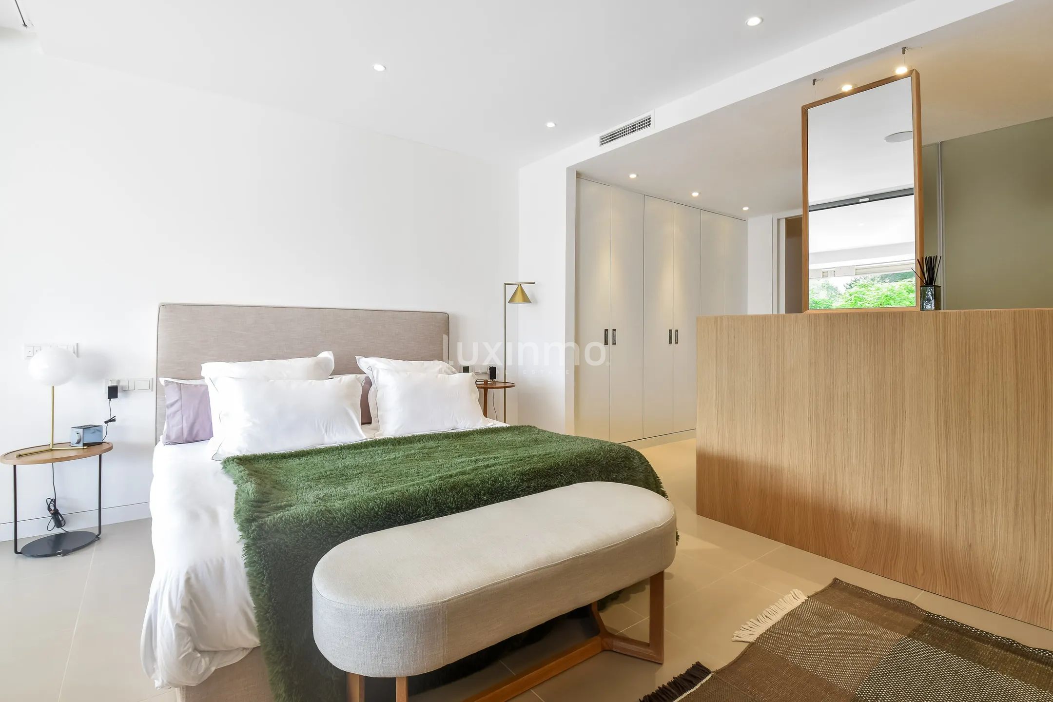 Modern ground floor luxury apartment with sea views in Talamanca — photo 18