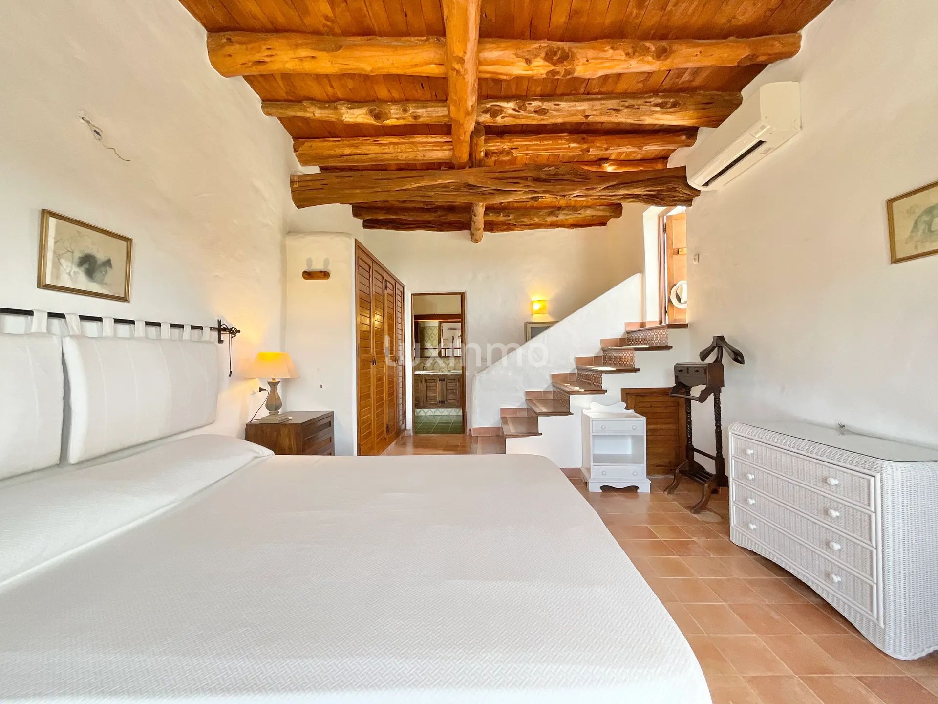 Charmante Ibicenco Villa im malerischen Tal in der Nähe des Golfplatzes von Roca Llisa — photo 31