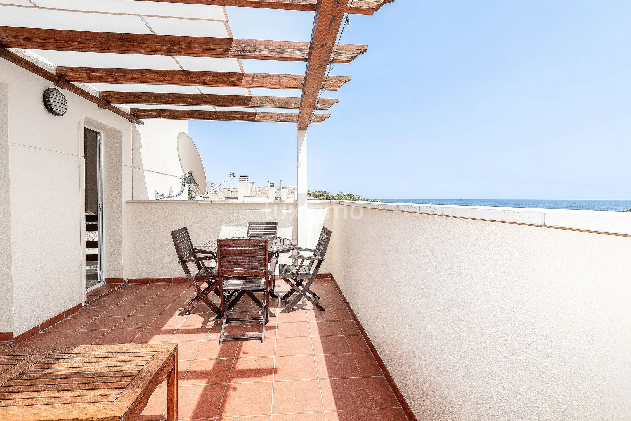 Trevlig takvåning med havsutsikt att hyra i Altea — photo 16