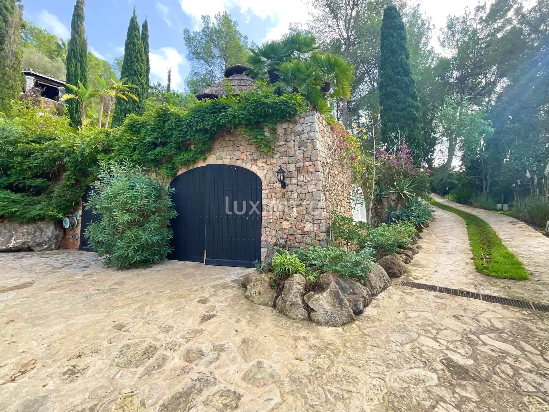 Sjarmerende hus i bohemsk stil i den svært rolige Morna-dalen på Ibiza — photo 13