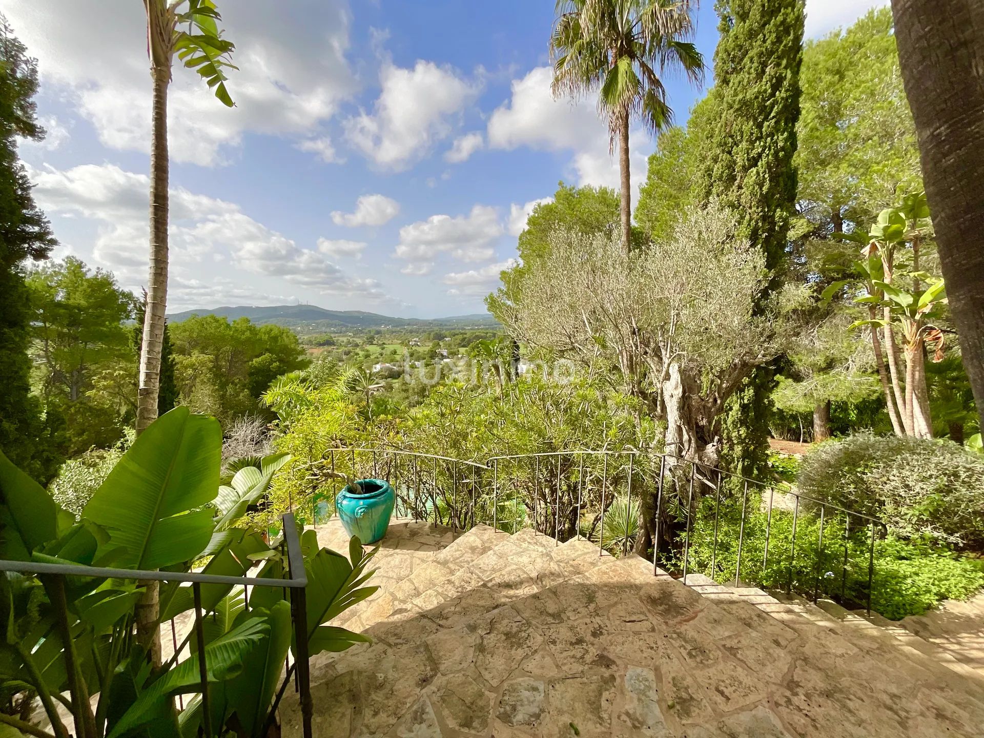 Sjarmerende hus i bohemsk stil i den svært rolige Morna-dalen på Ibiza — photo 43