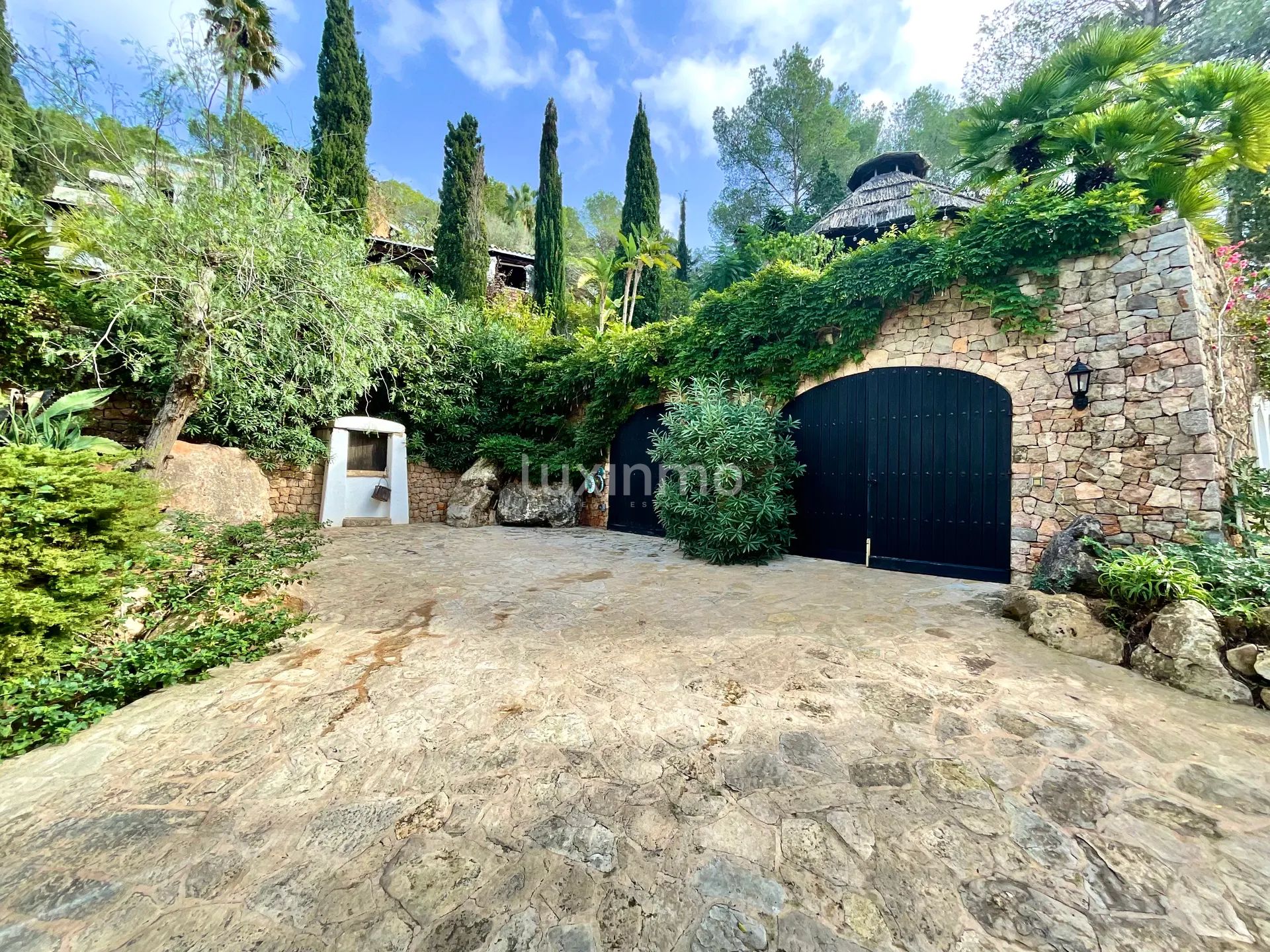 Charmigt hus i bohemisk stil i den mycket fridfulla Morna-dalen på Ibiza — photo 23
