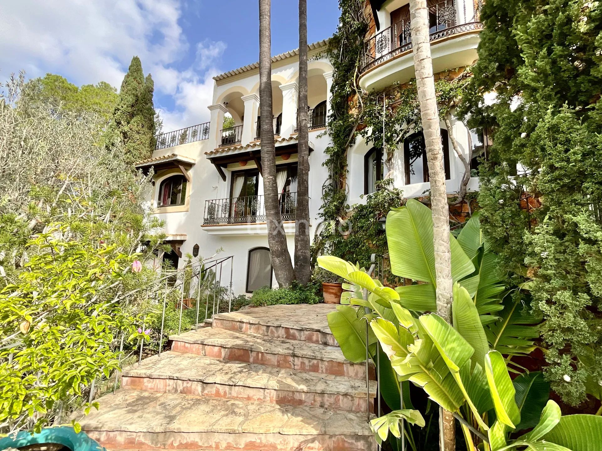 Charmigt hus i bohemisk stil i den mycket fridfulla Morna-dalen på Ibiza — photo 47