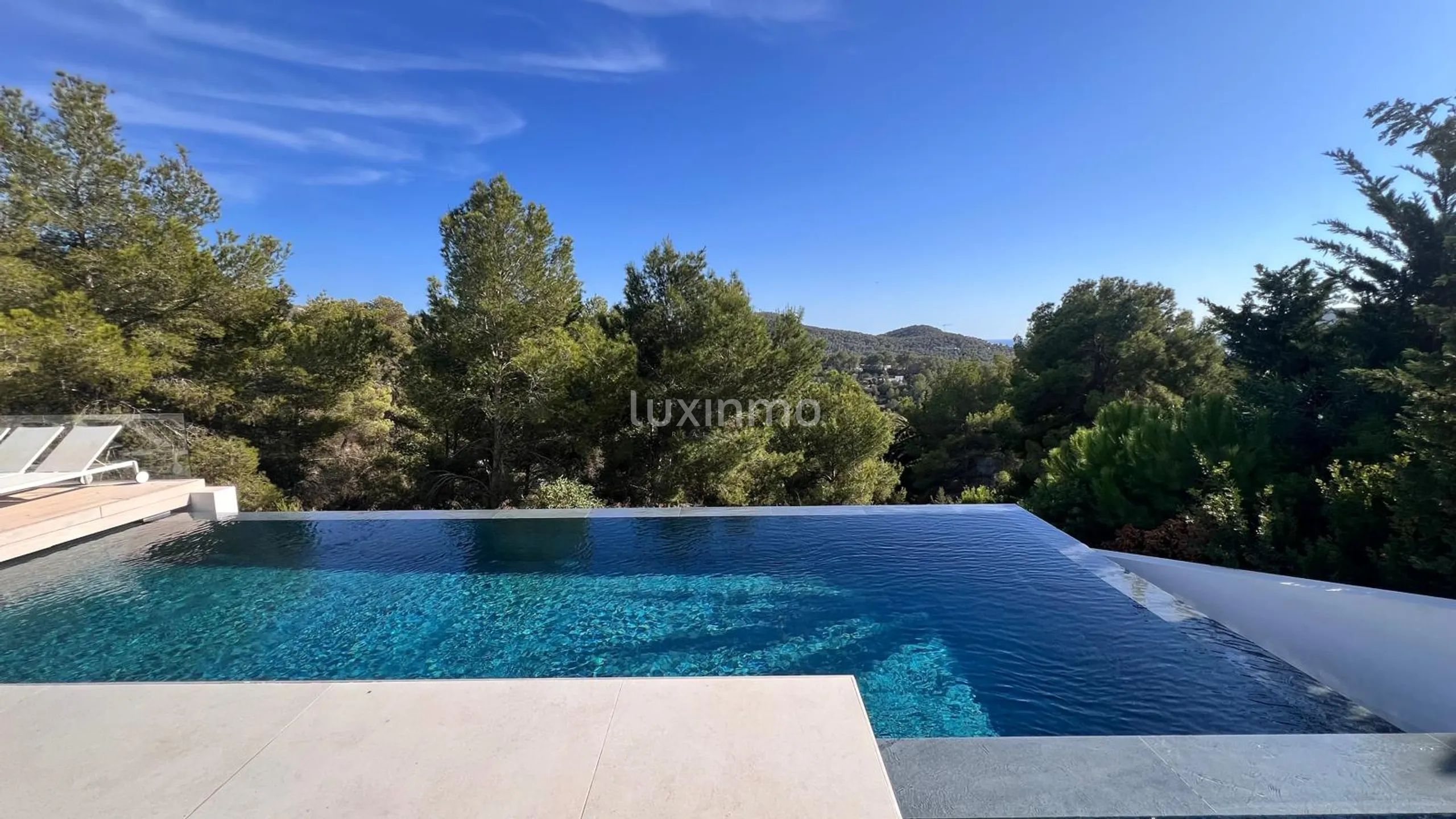 Luxury modern villa with stunning views in Can Furnet — photo 6