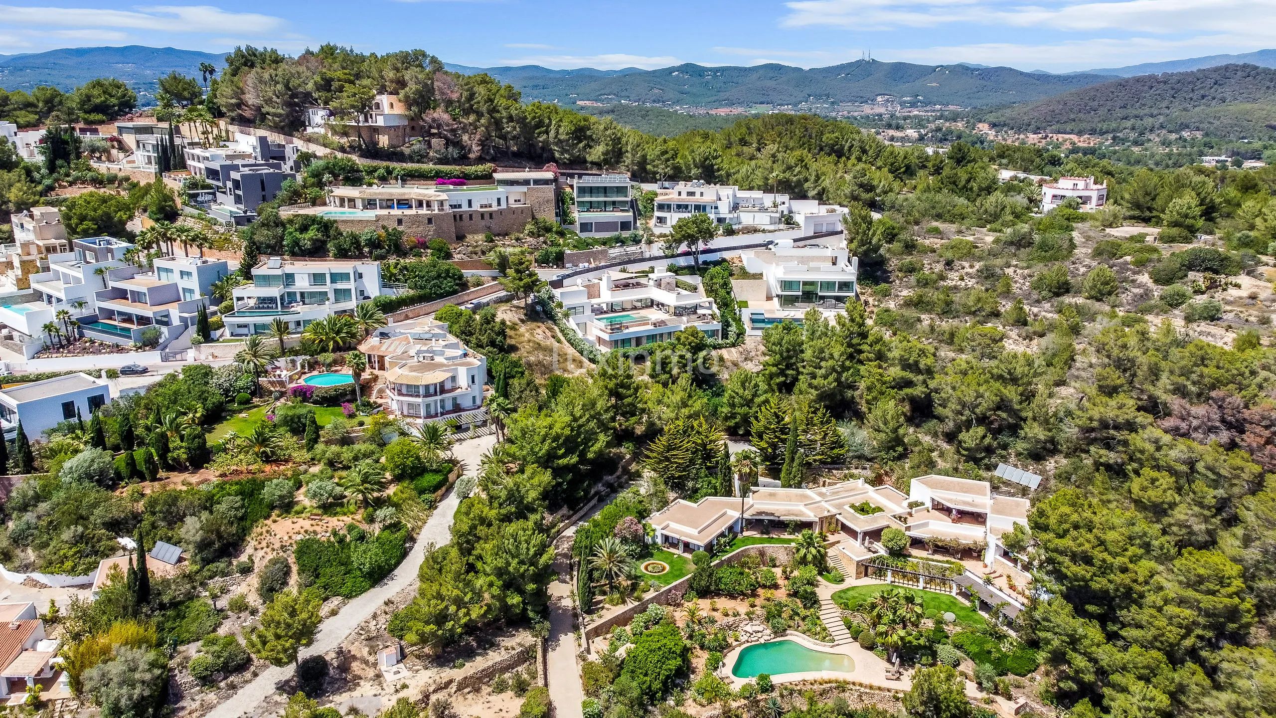 Luxury modern villa with stunning views in Can Furnet — photo 10