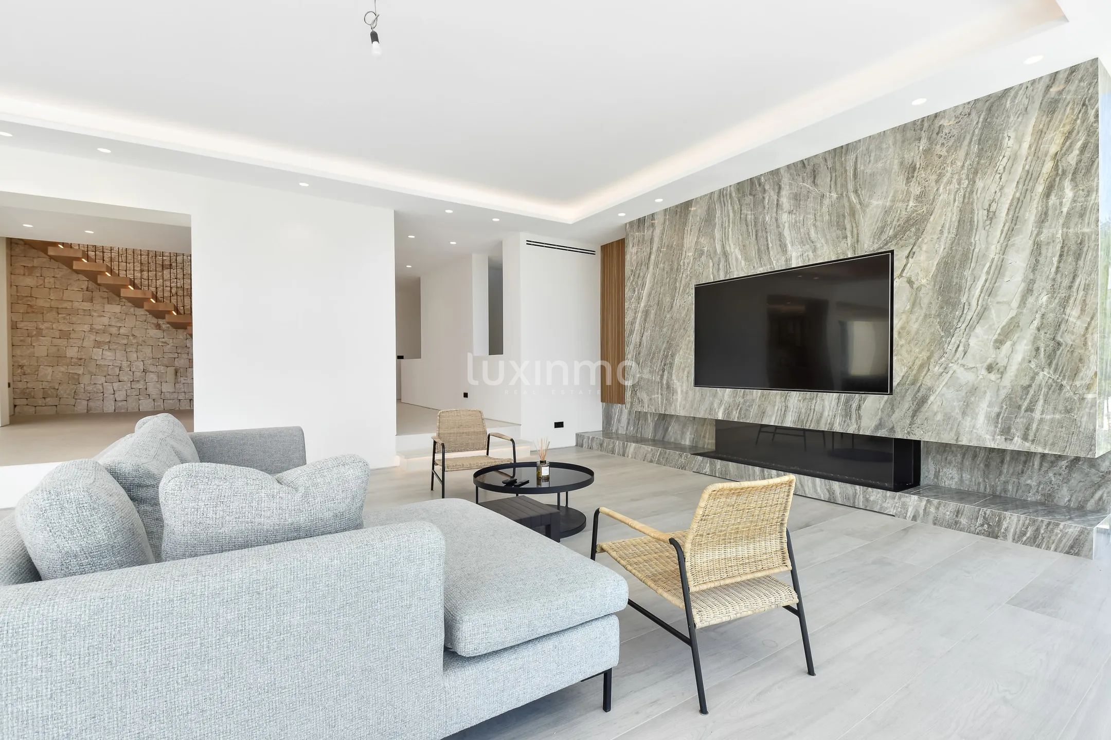 Moderne Luxusvilla mit atemberaubender Aussicht in Can Furnet — photo 18