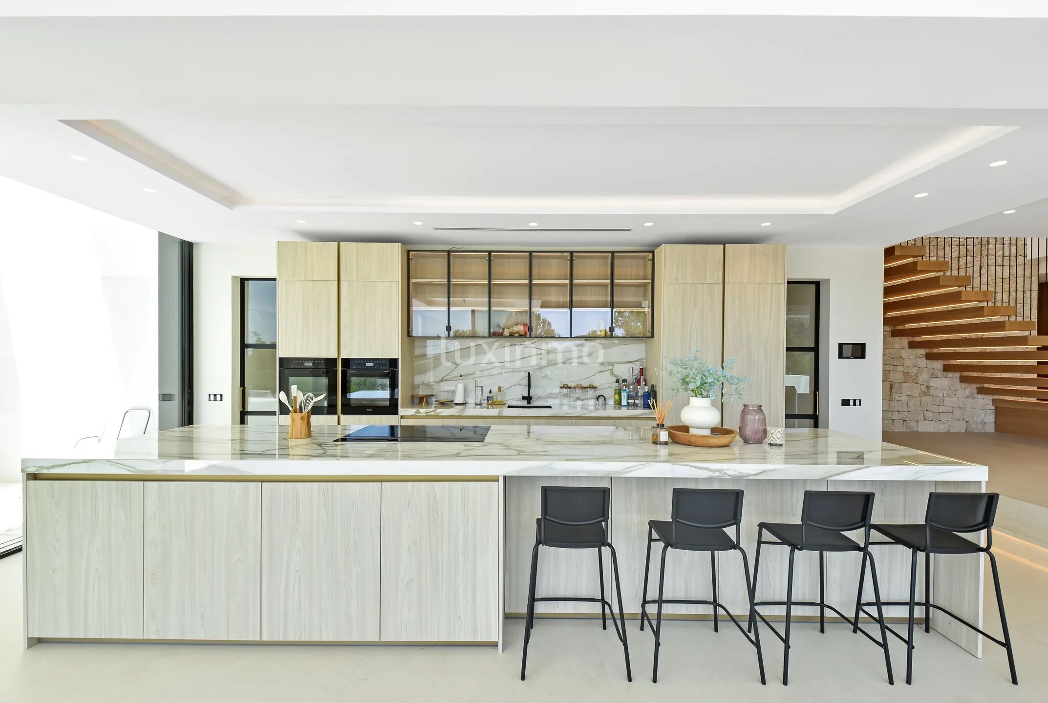 Moderne Luxusvilla mit atemberaubender Aussicht in Can Furnet — photo 22