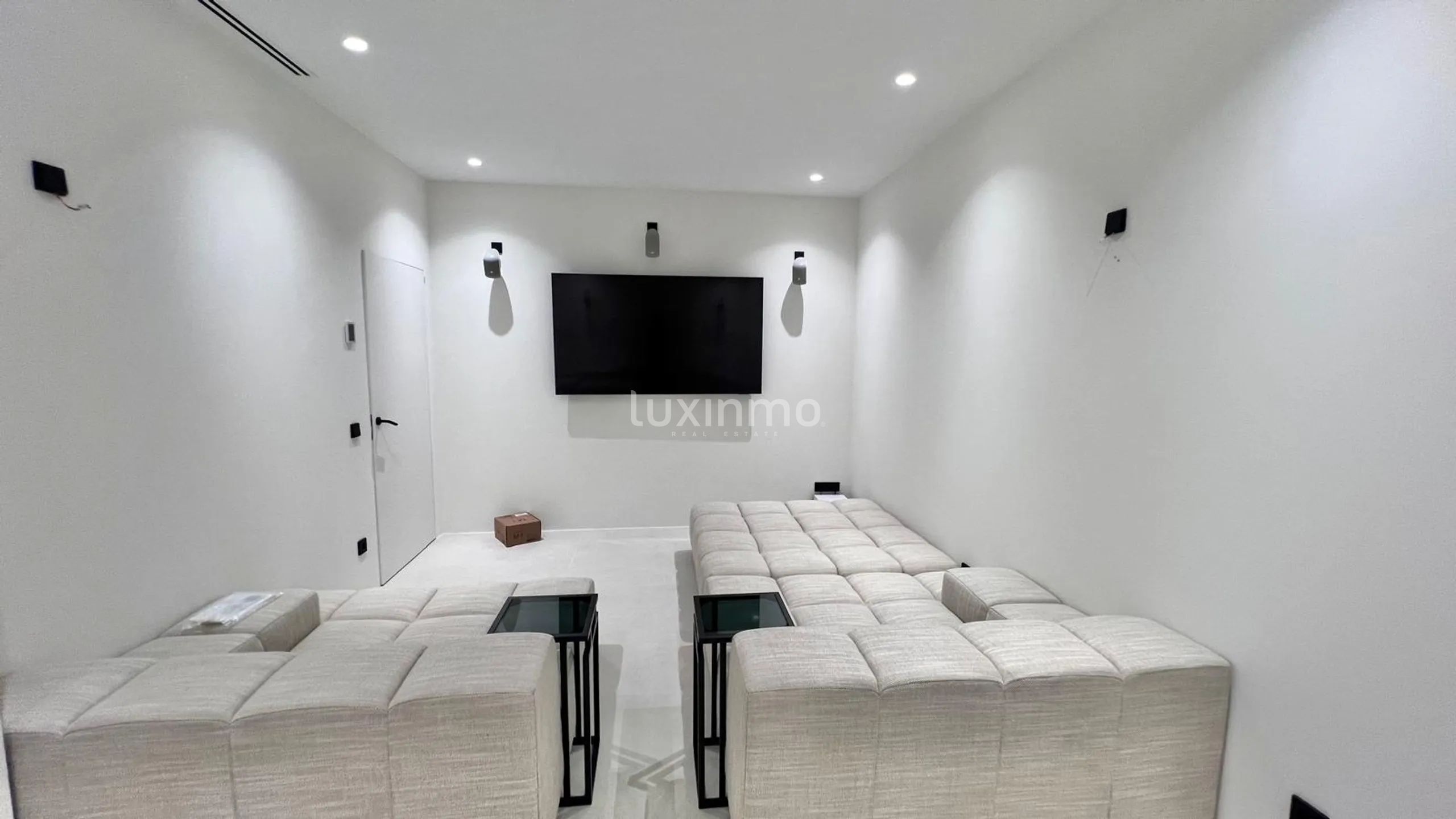 Moderne Luxusvilla mit atemberaubender Aussicht in Can Furnet — photo 66