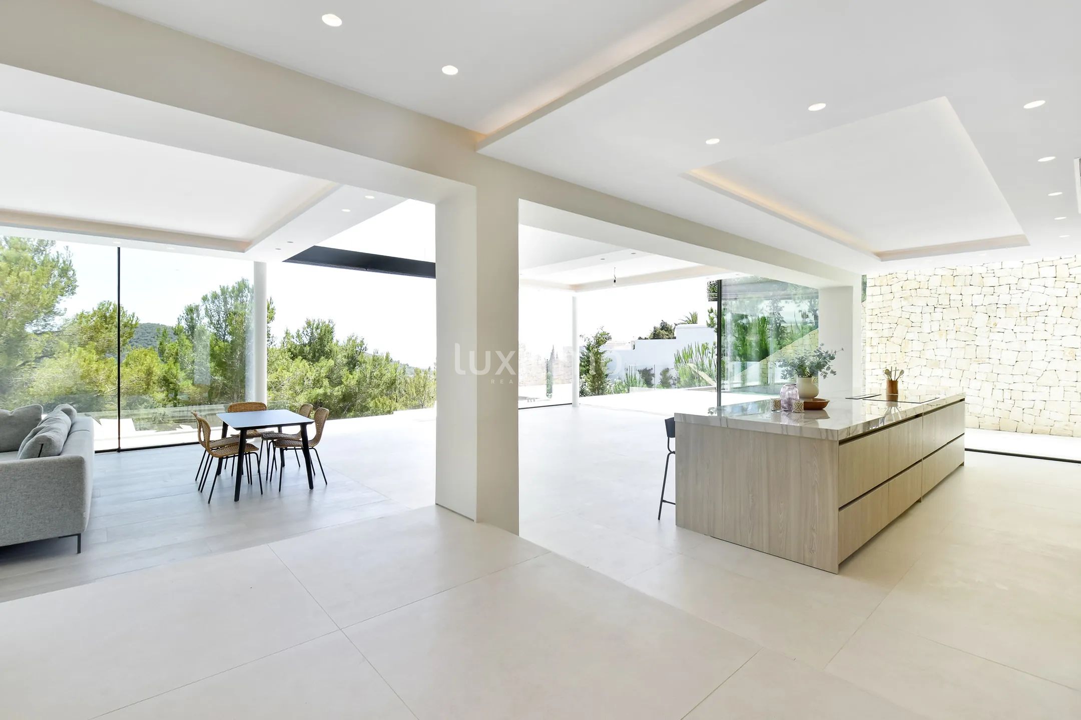 Luxury modern villa with stunning views in Can Furnet — photo 16
