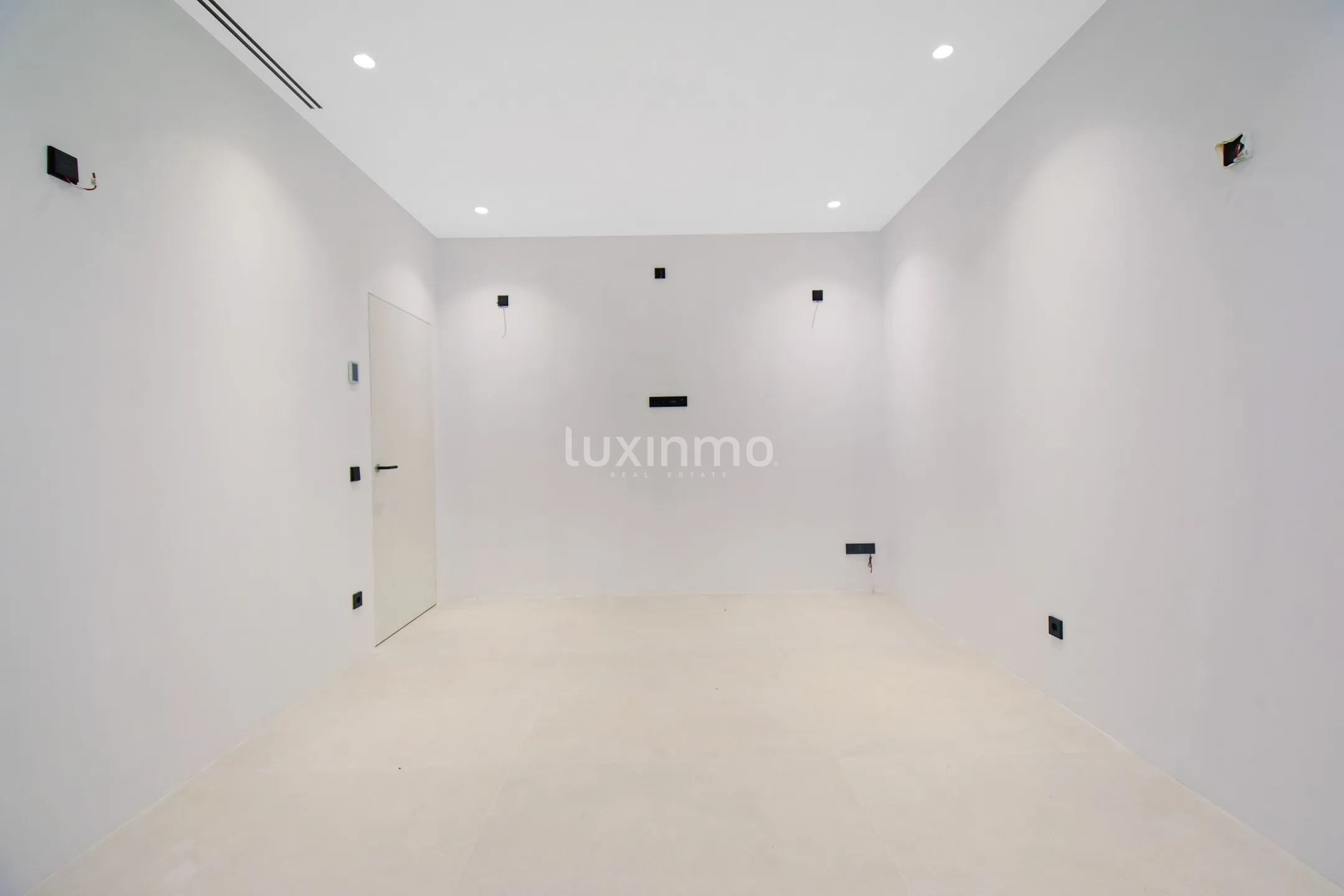 Moderne Luxusvilla mit atemberaubender Aussicht in Can Furnet — photo 51