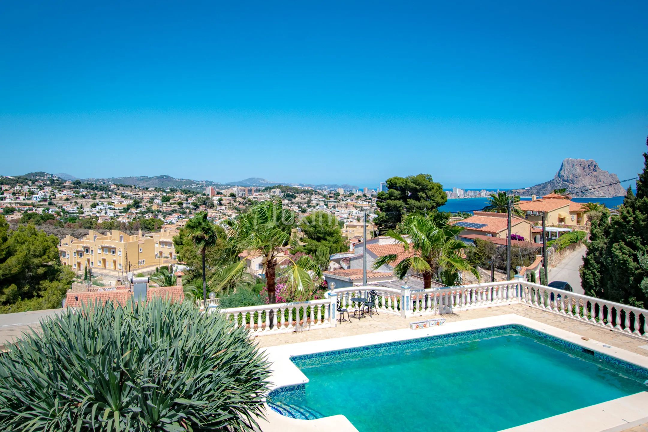 House with stunning sea views for sale in Calpe — photo 1