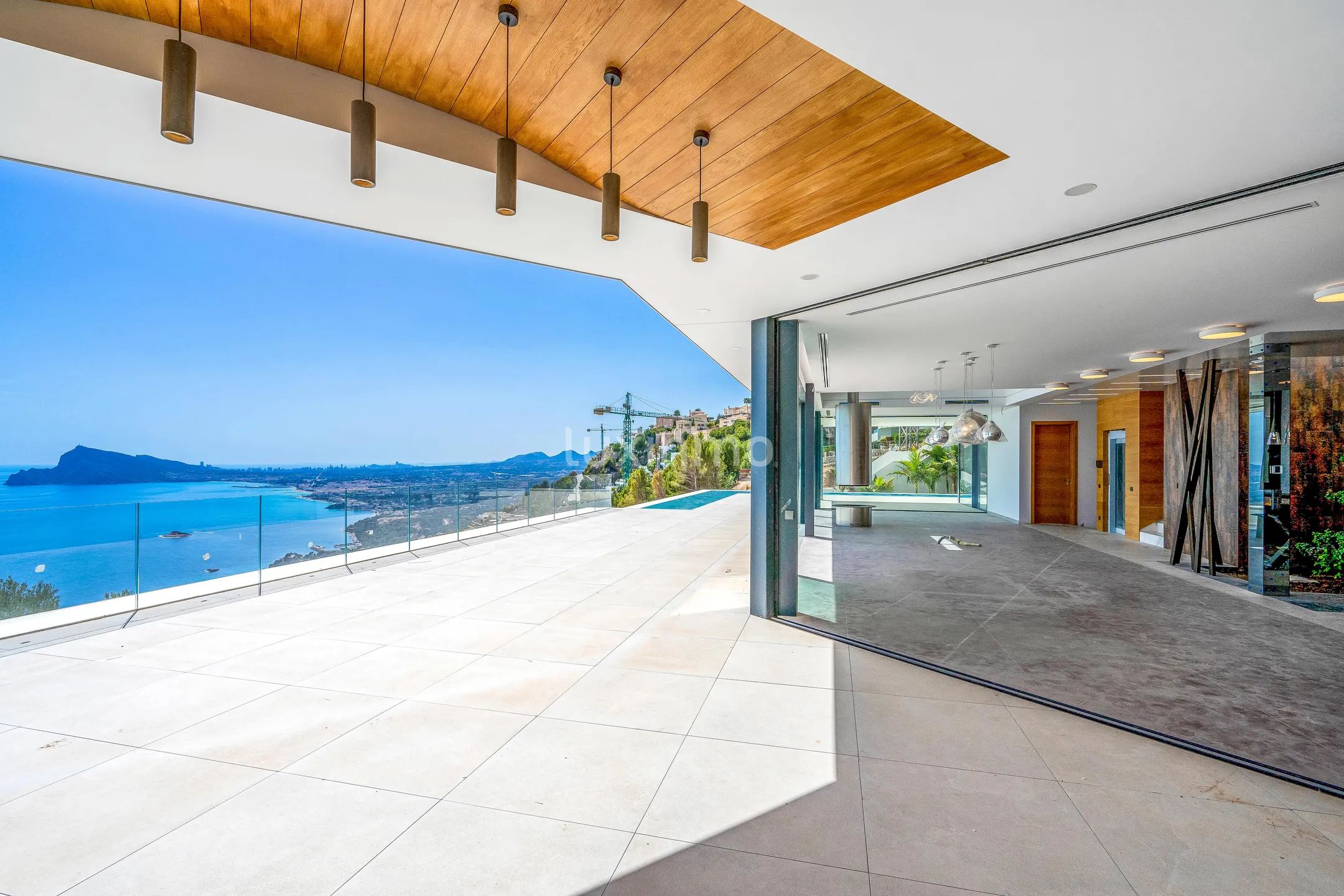 Luxurious modern villa in Altea Hills — photo 16