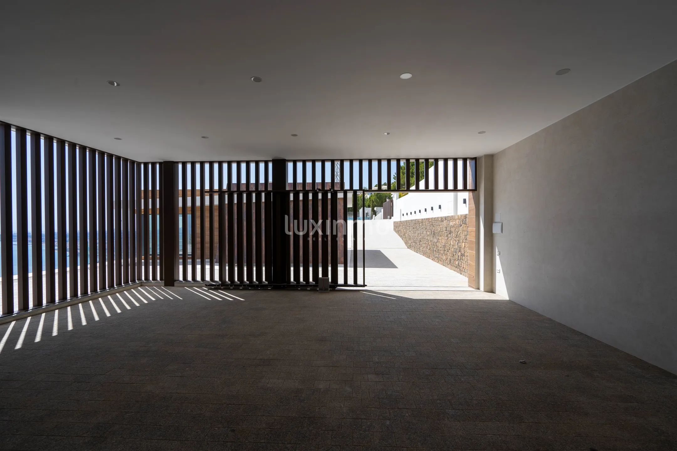 Luxurious modern villa in Altea Hills — photo 48