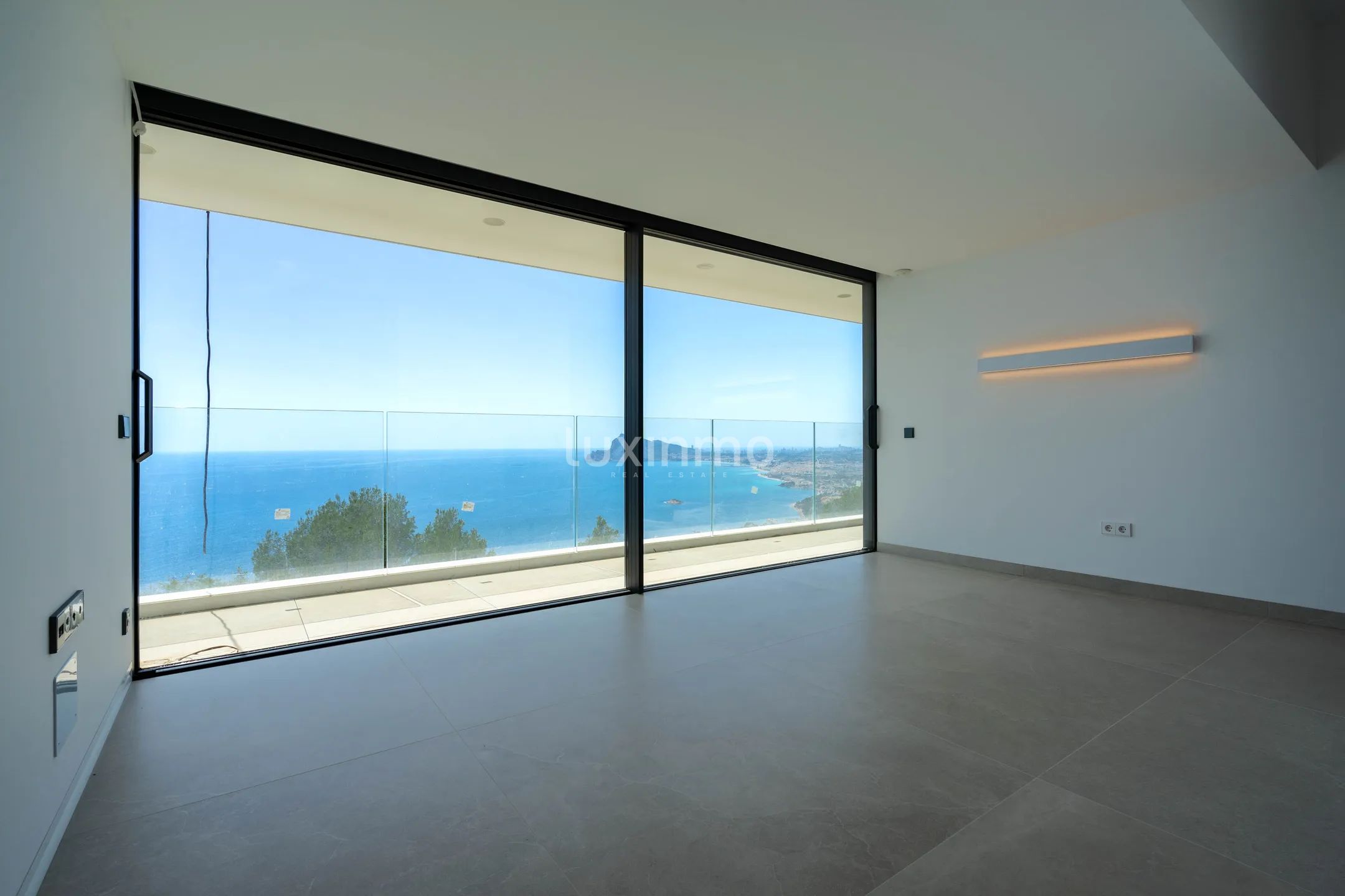 Luxurious modern villa in Altea Hills — photo 30