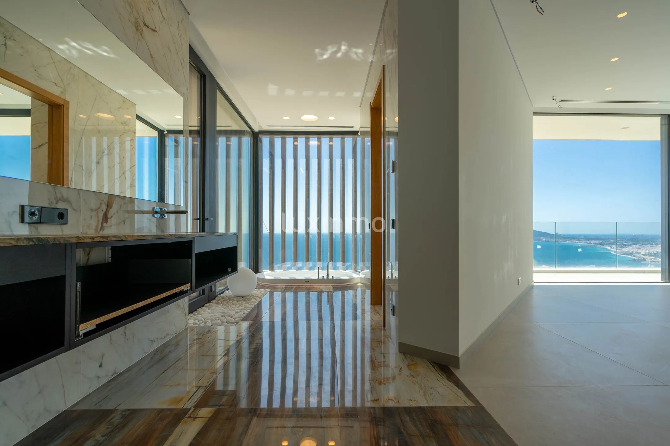 Luxurious modern villa in Altea Hills — photo 25