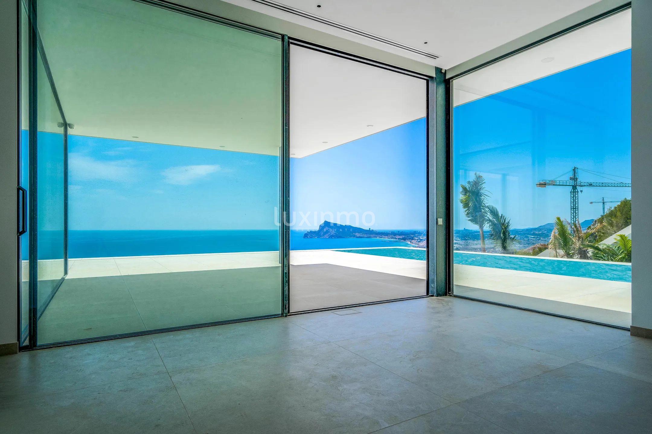 Luxurious modern villa in Altea Hills — photo 19