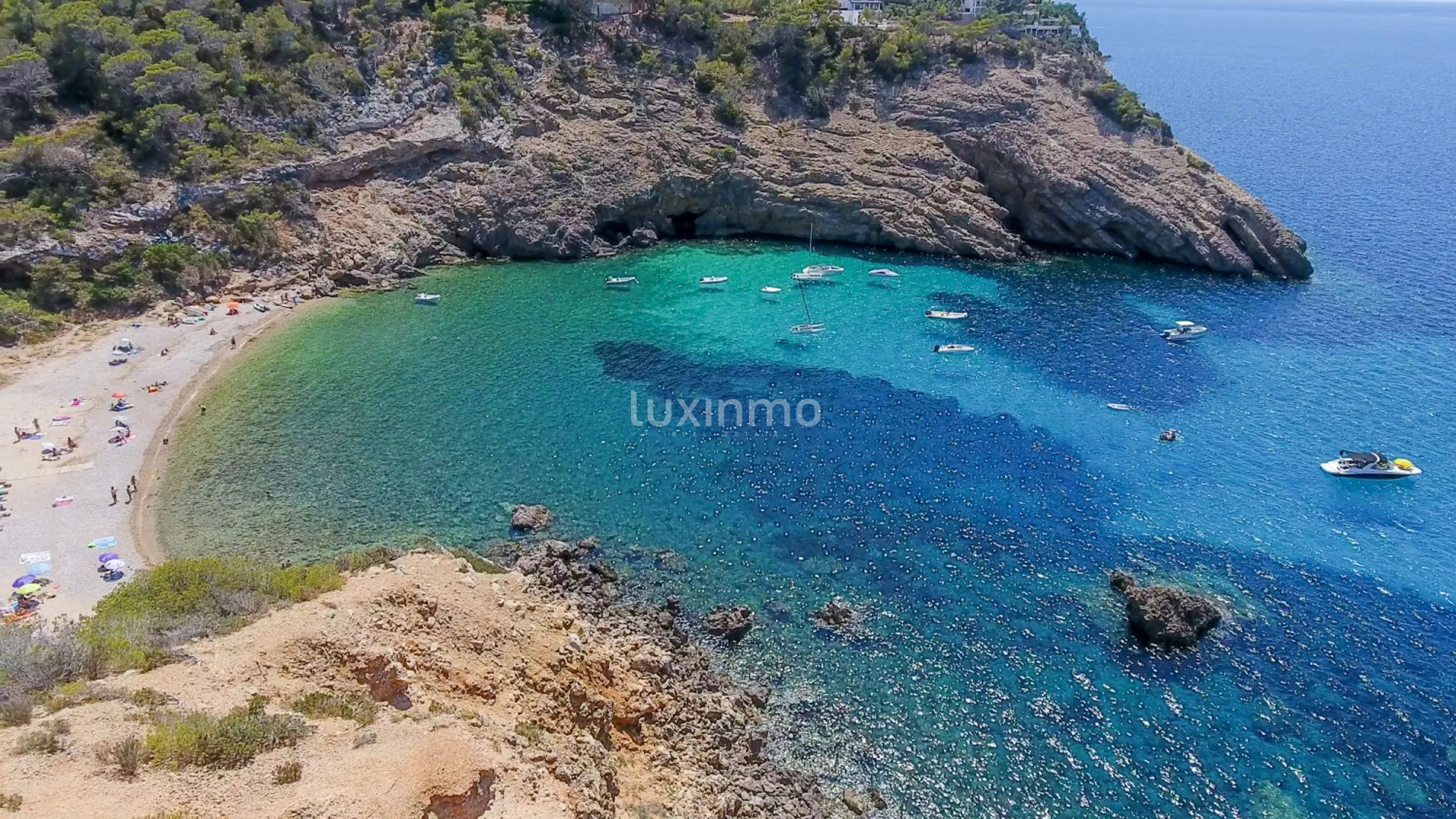 Frontline Villa in need of Renovation in West Coast of Ibiza — photo 19