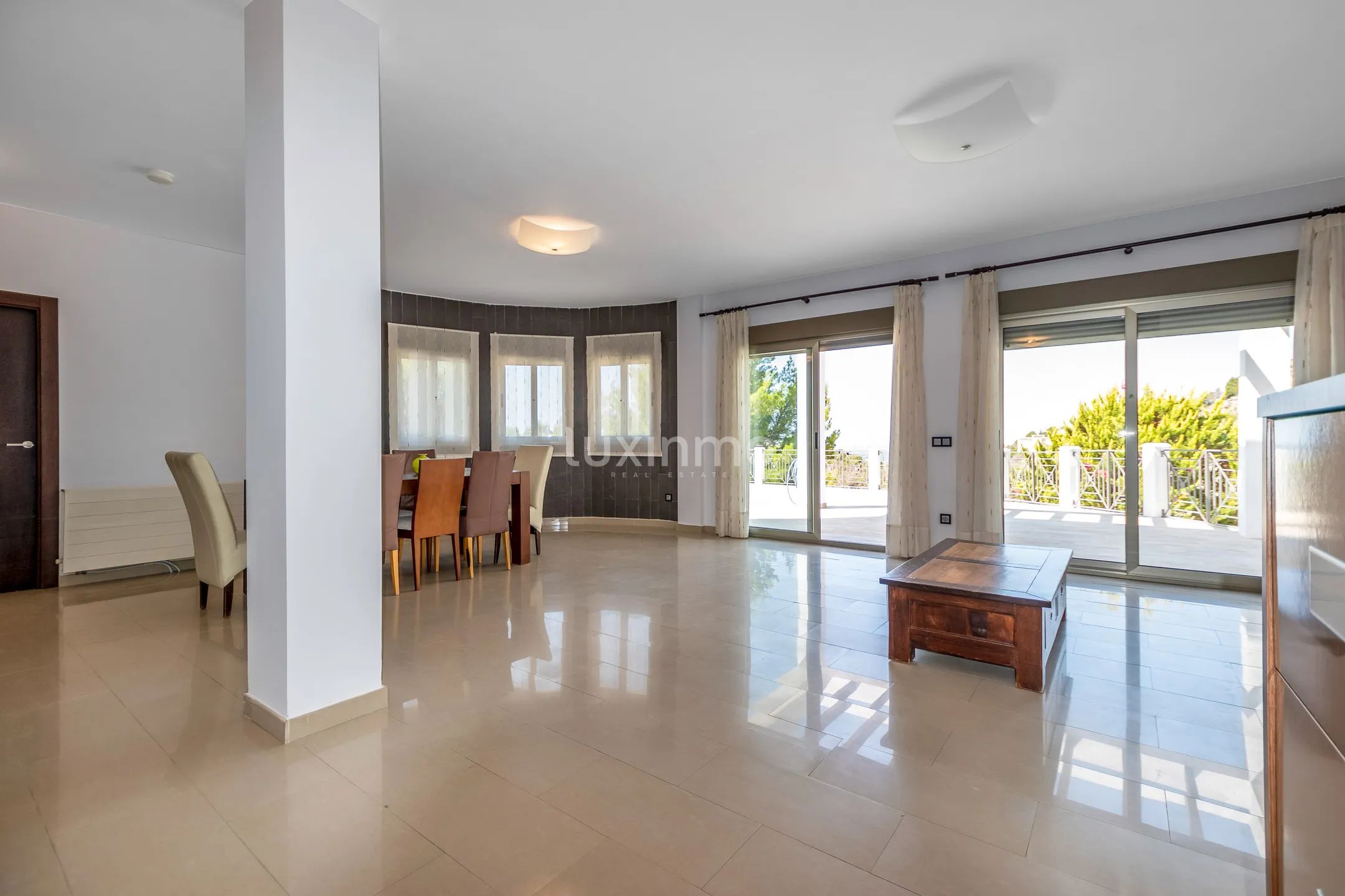Vakker villa med svømmebasseng til leie til salgs i Altea Hills — photo 3