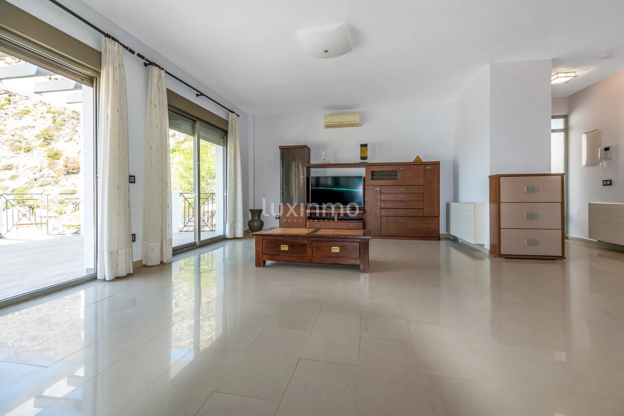 Vakker villa med svømmebasseng til leie til salgs i Altea Hills — photo 5