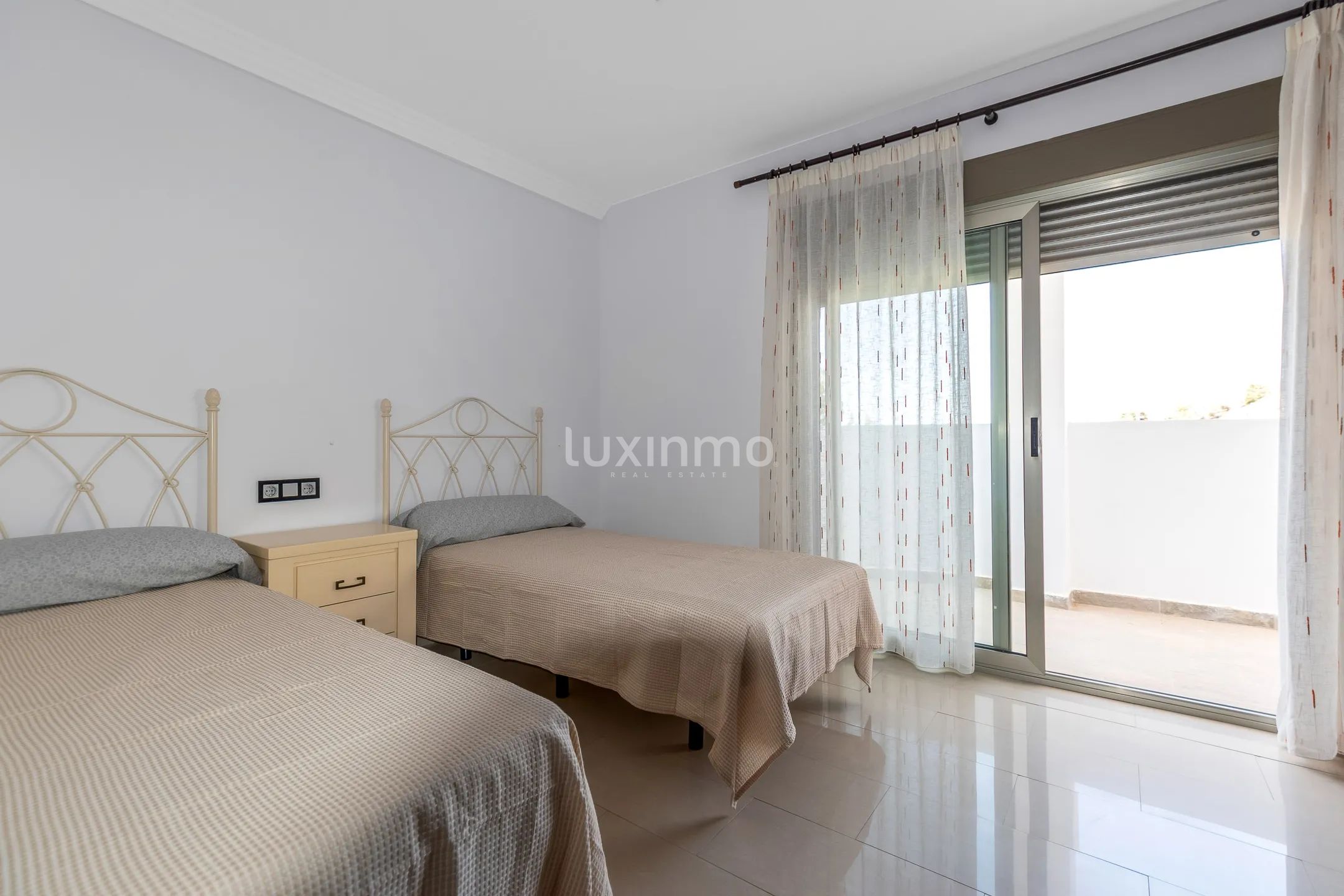 Vakker villa med svømmebasseng til leie til salgs i Altea Hills — photo 19
