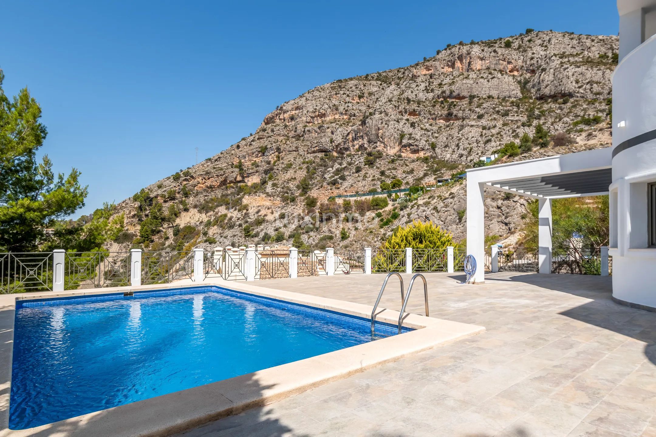 Vacker villa med pool för uthyrning till salu i Altea Hills — photo 26
